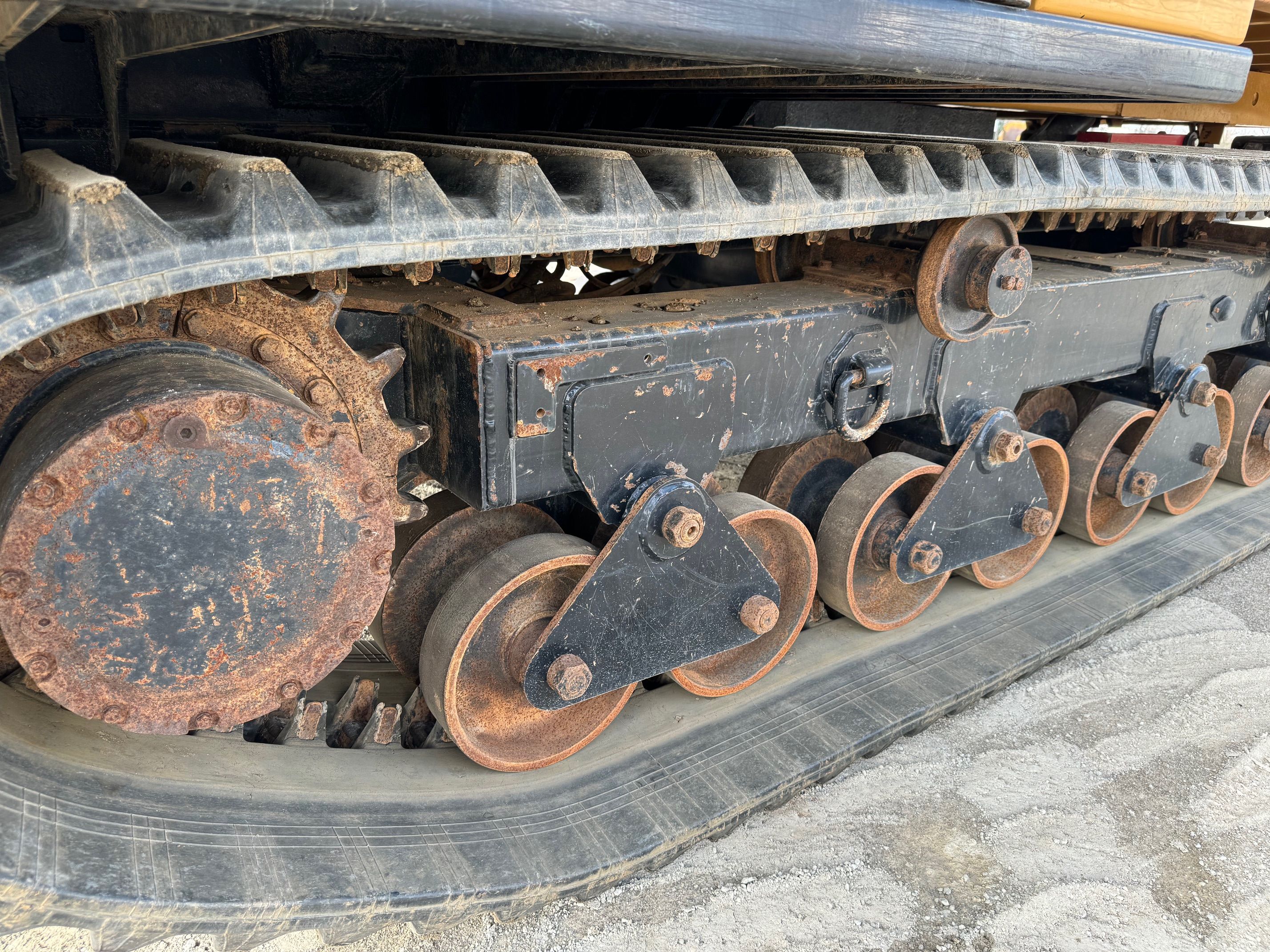 2020 MOROOKA MST 1000VD Photo 6 Thumbnail