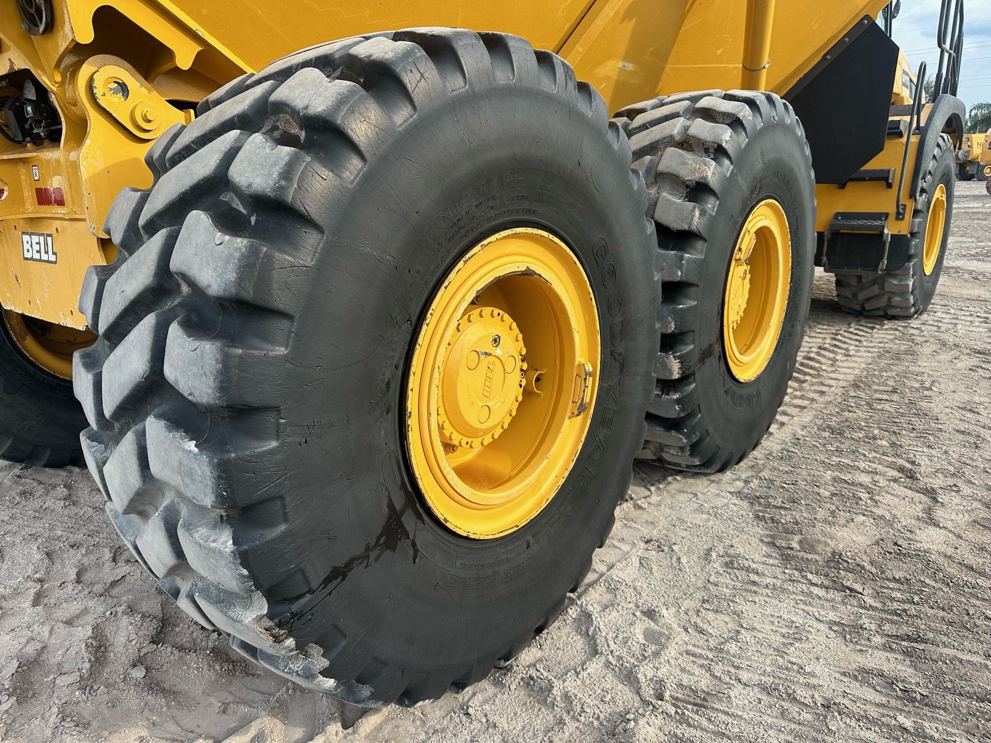 2020 BELL B30E Photo 14 Thumbnail