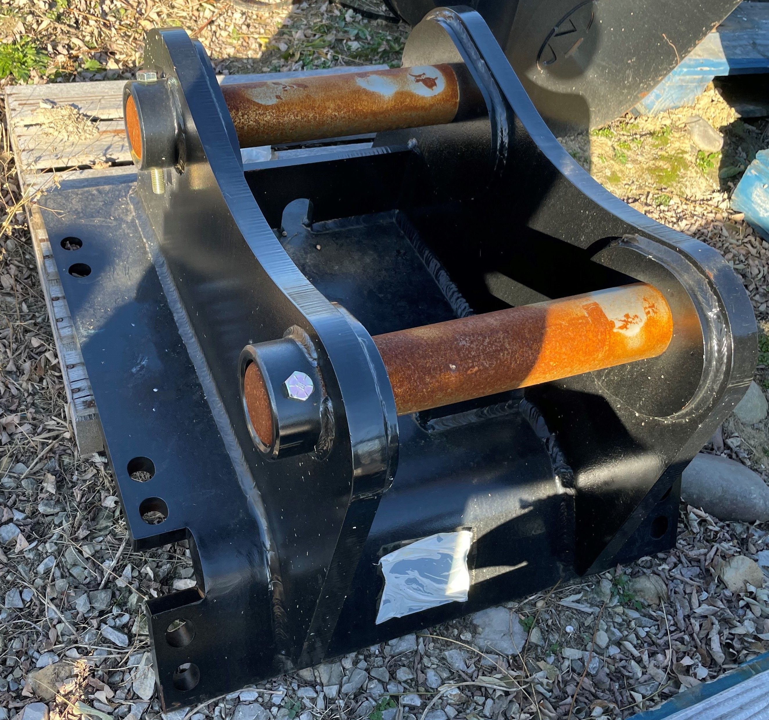 ALLU PADDING BUCKET MOUNT BRACKET FOR SY225 Photo 2 Thumbnail