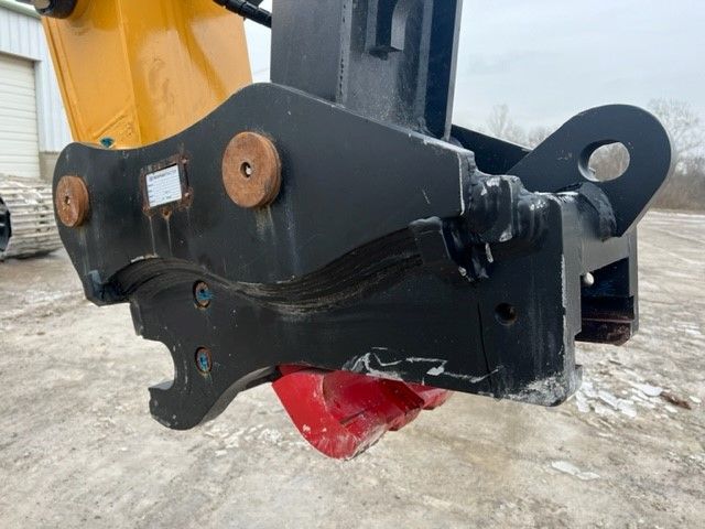 HYDRAULIC QUICK COUPLER FOR SY365C Photo 2 Thumbnail