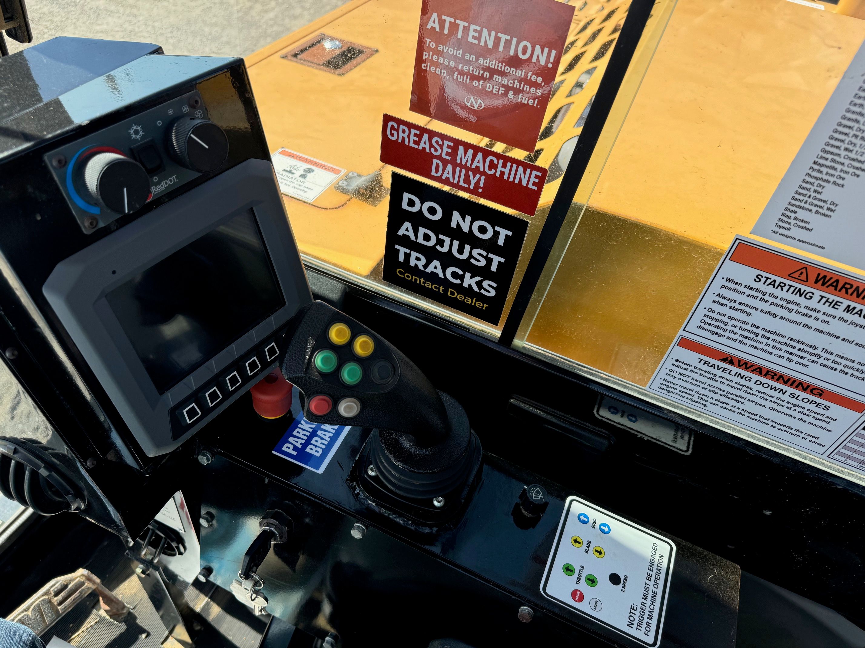 2020 MOROOKA MST 1000VD Photo 8 Thumbnail