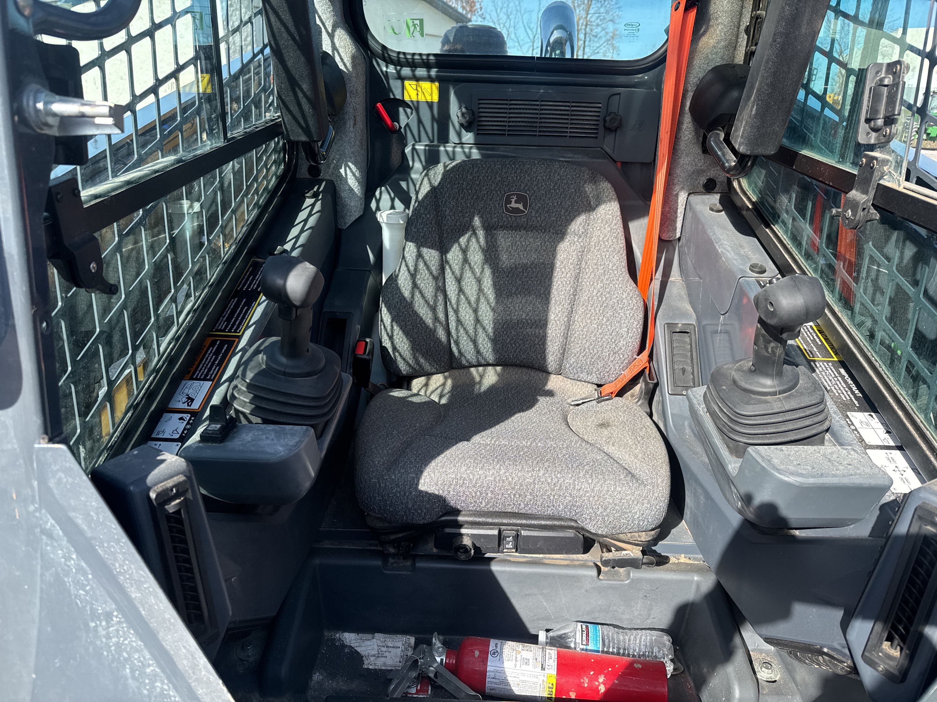 2024 JOHN DEERE 333G Photo 9 Thumbnail