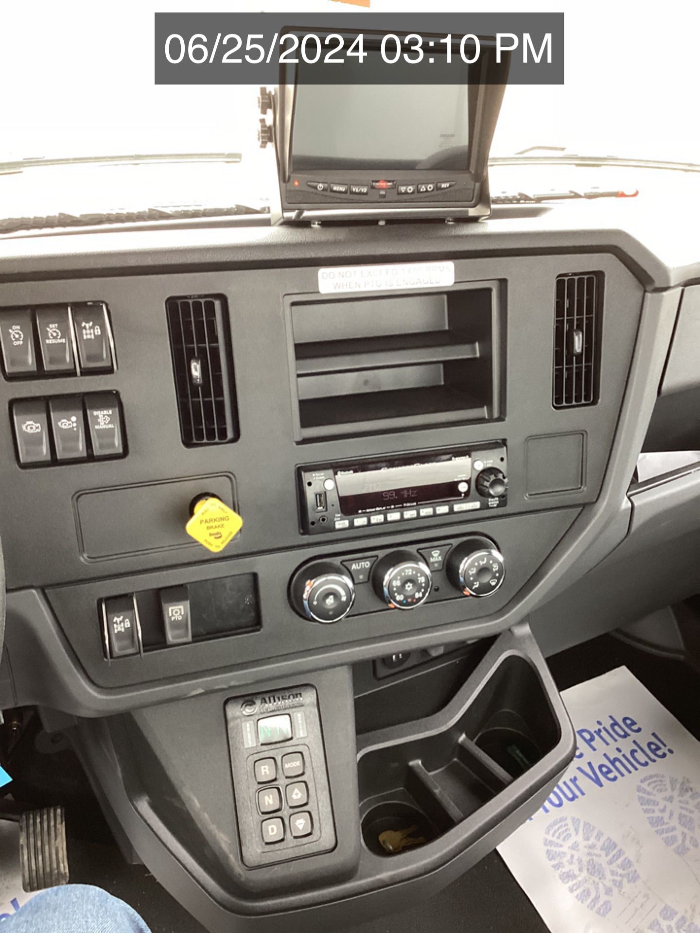 2025 PETERBILT 548 WATER Photo 6 Thumbnail