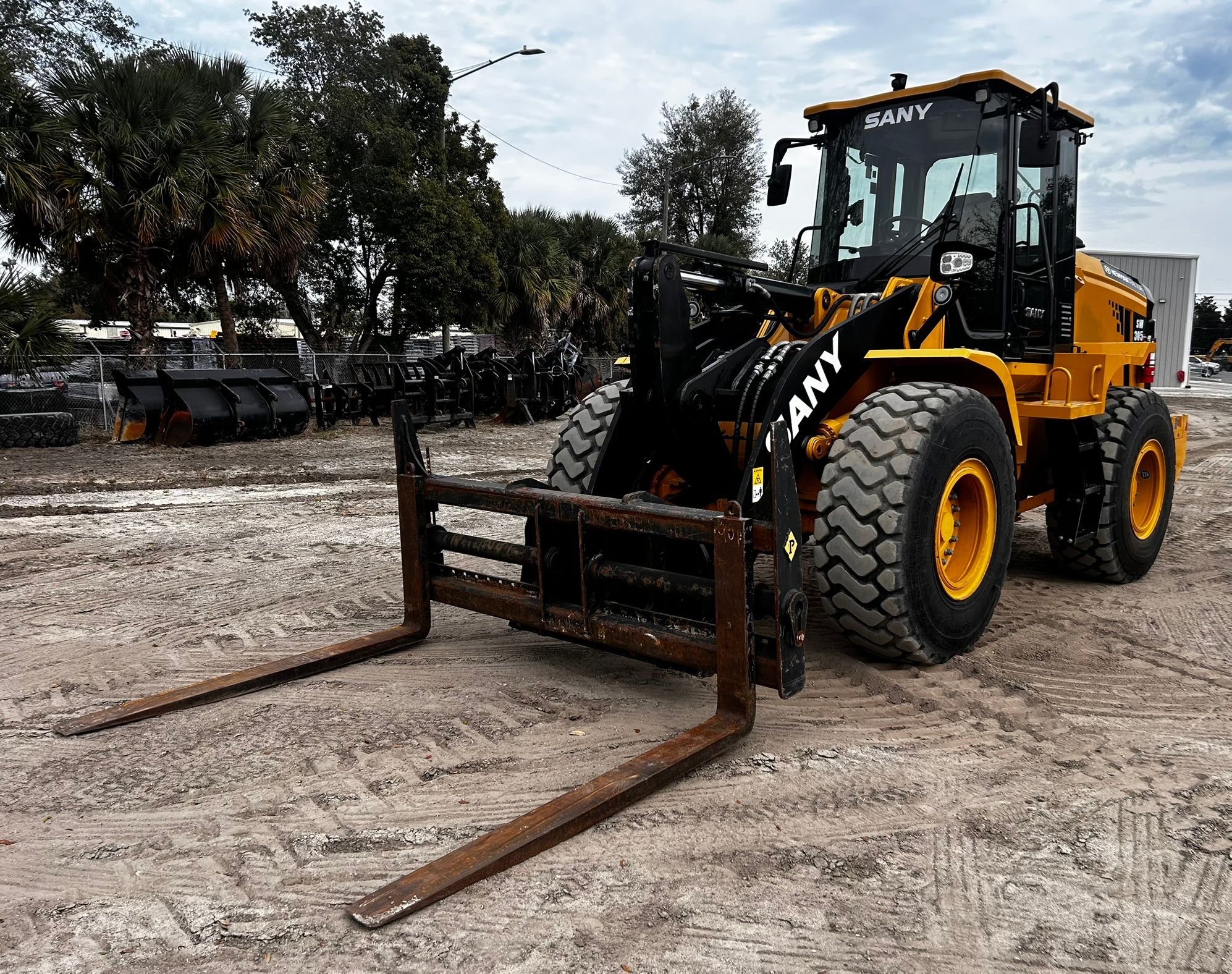 2023 SANY SW305K Photo 1 Thumbnail