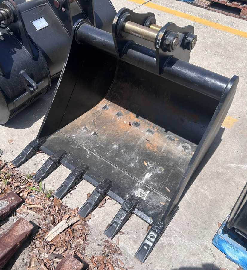 36" BUCKET FOR SY60C Photo 1