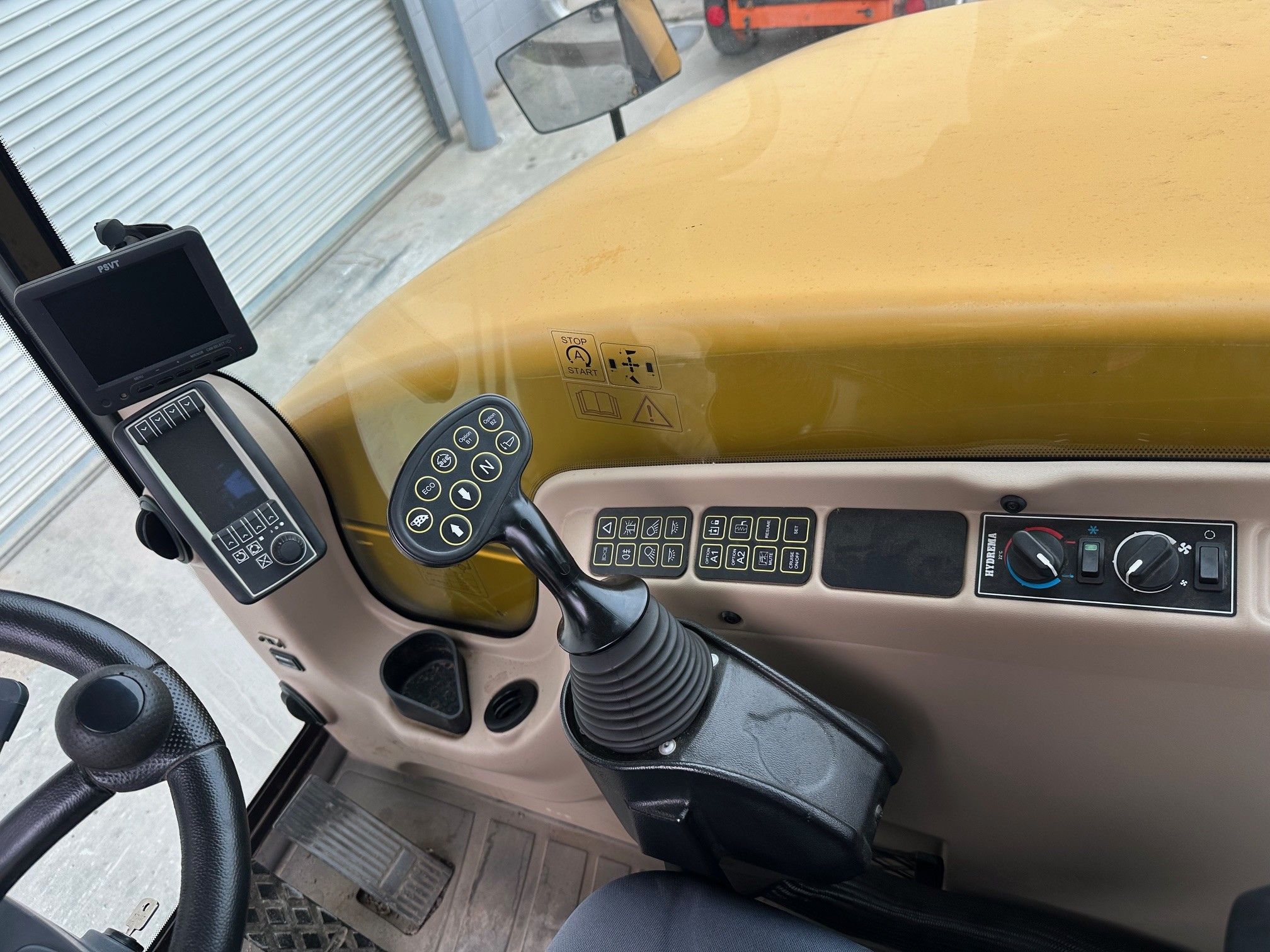 2020 HYDREMA 707G Photo 8 Thumbnail