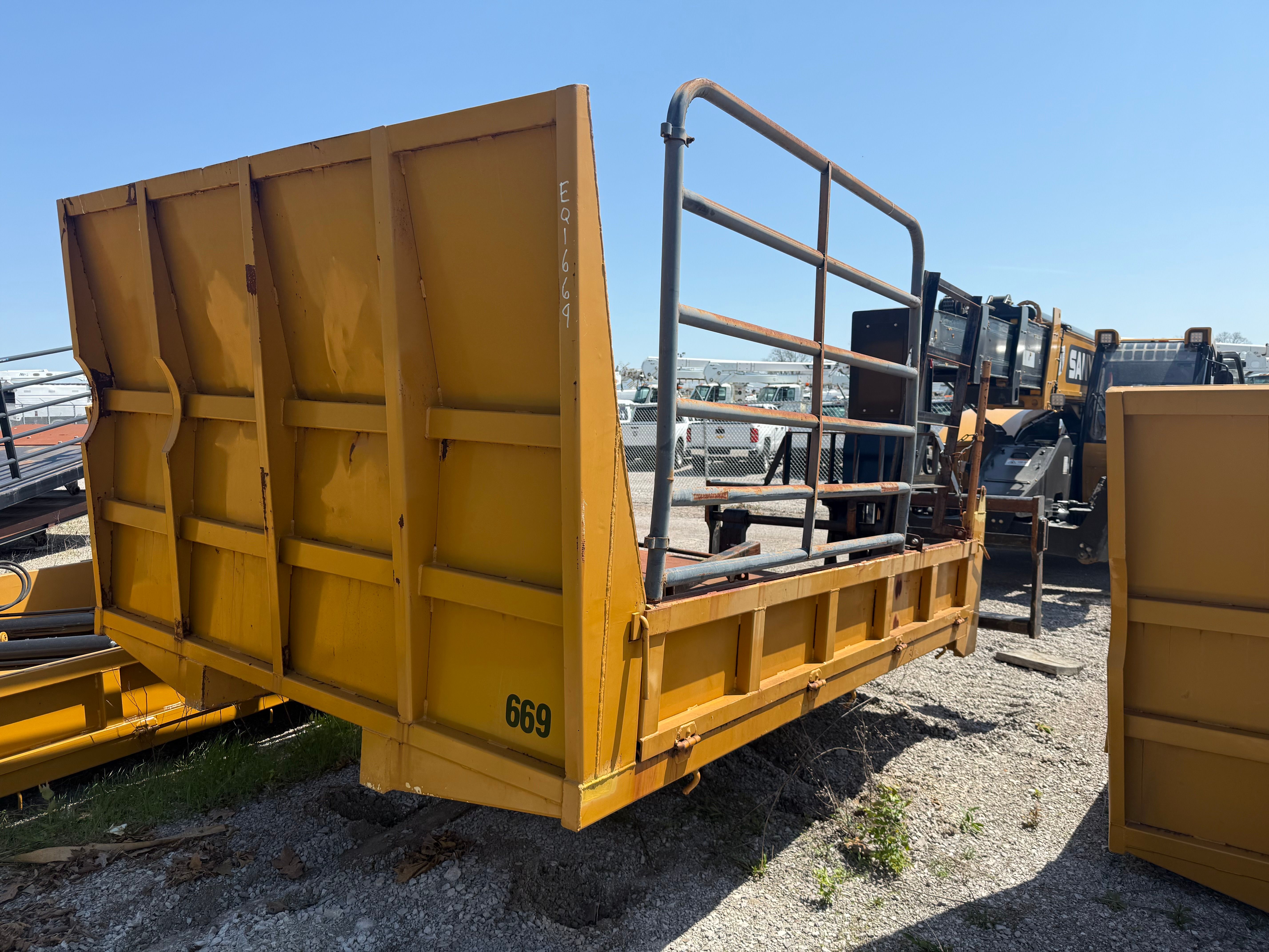 DUMP BED FOR MST 1500VD Photo 2 Thumbnail