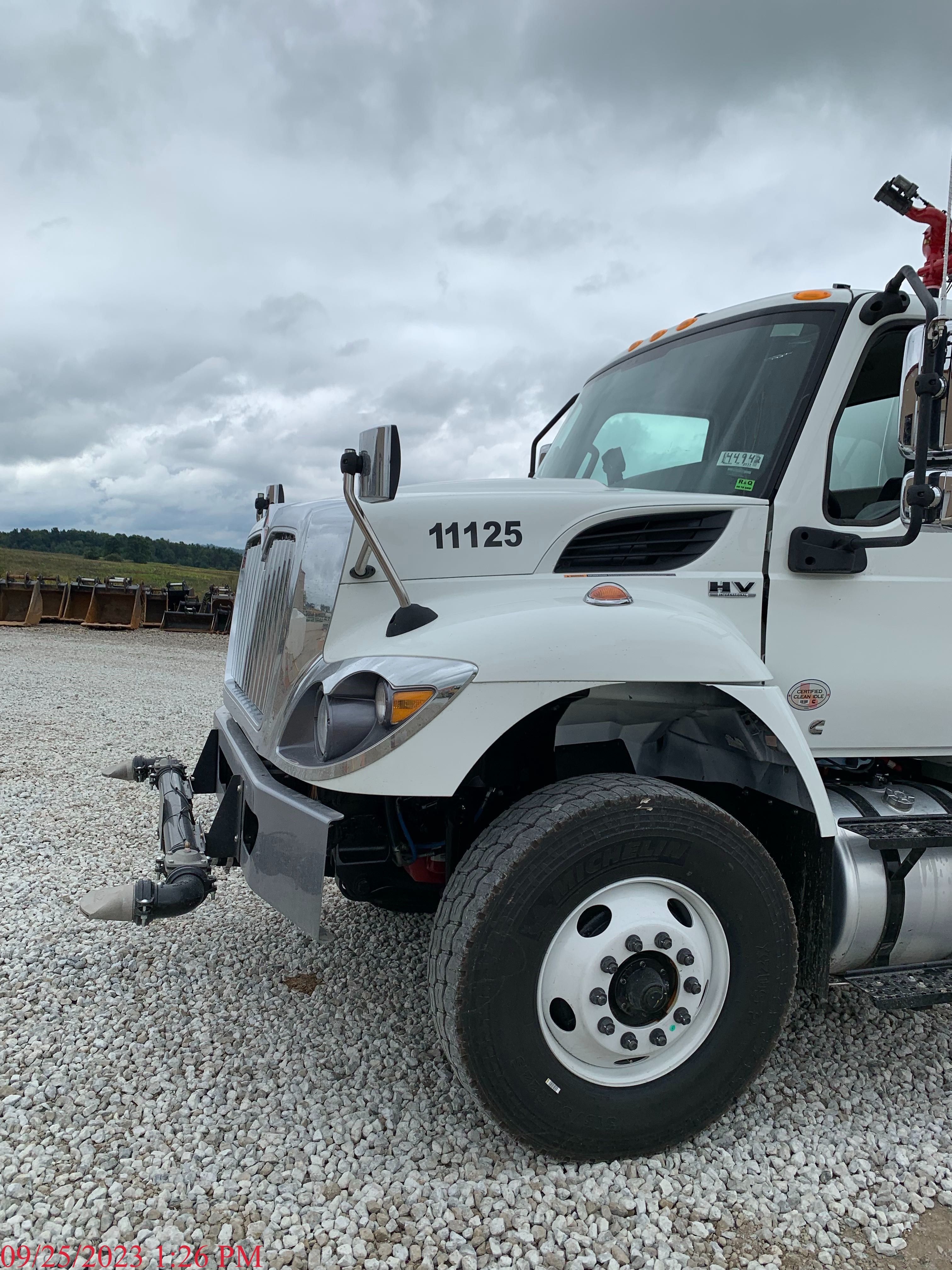 2024 INTERNATIONAL HV607 Photo 2 Thumbnail