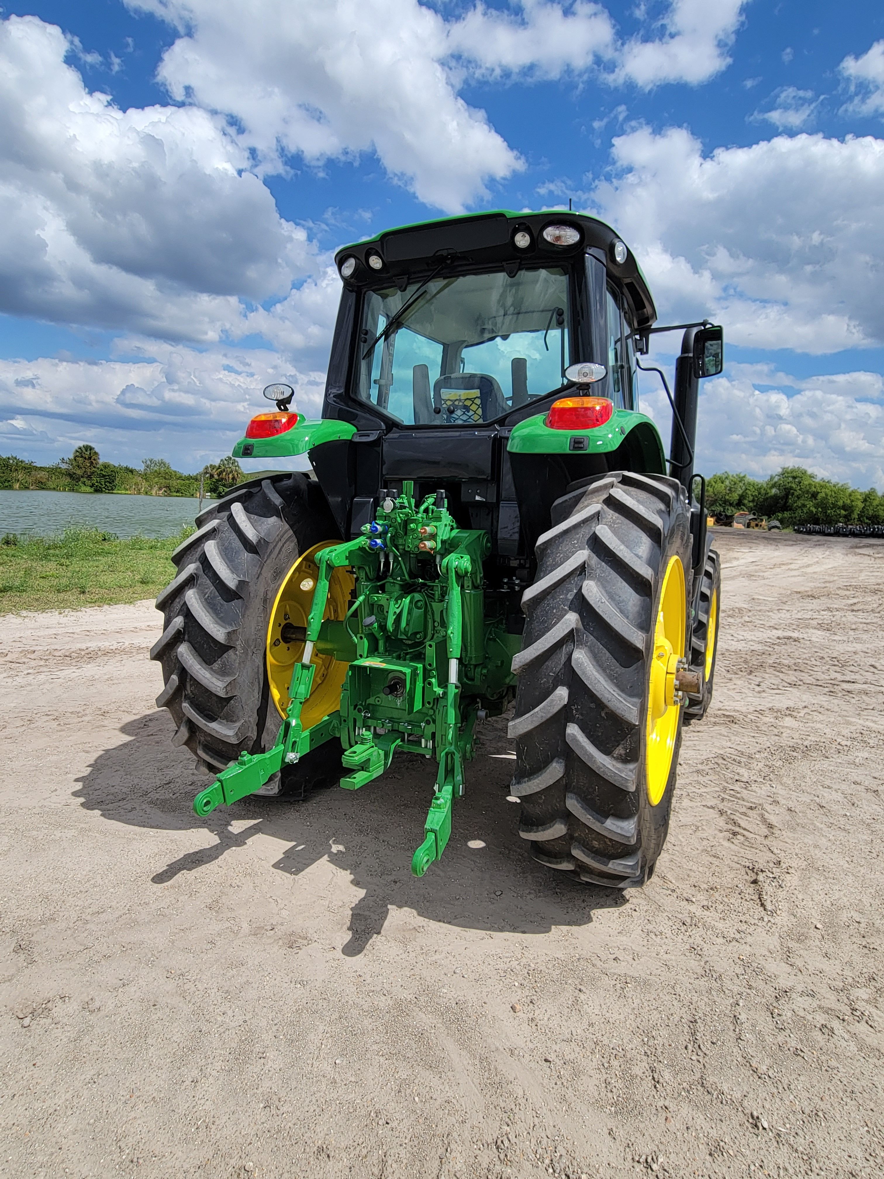 2021 JOHN DEERE 6155M Photo 5 Thumbnail