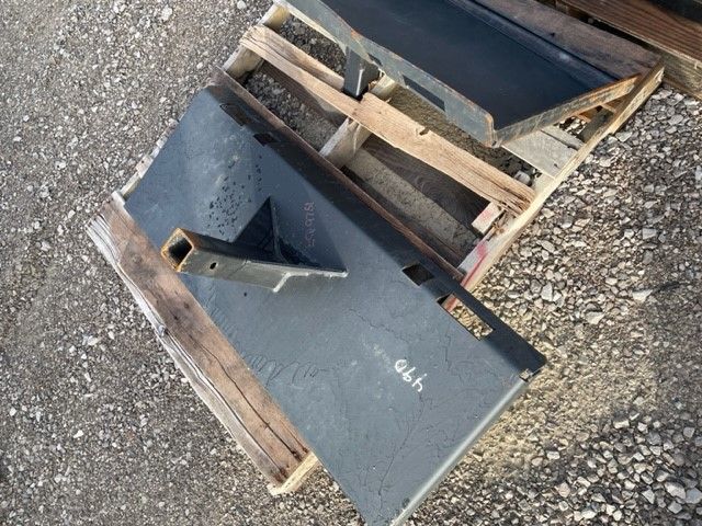 SKID STEER TRAILER HITCH ATTACHMENT Photo 4 Thumbnail