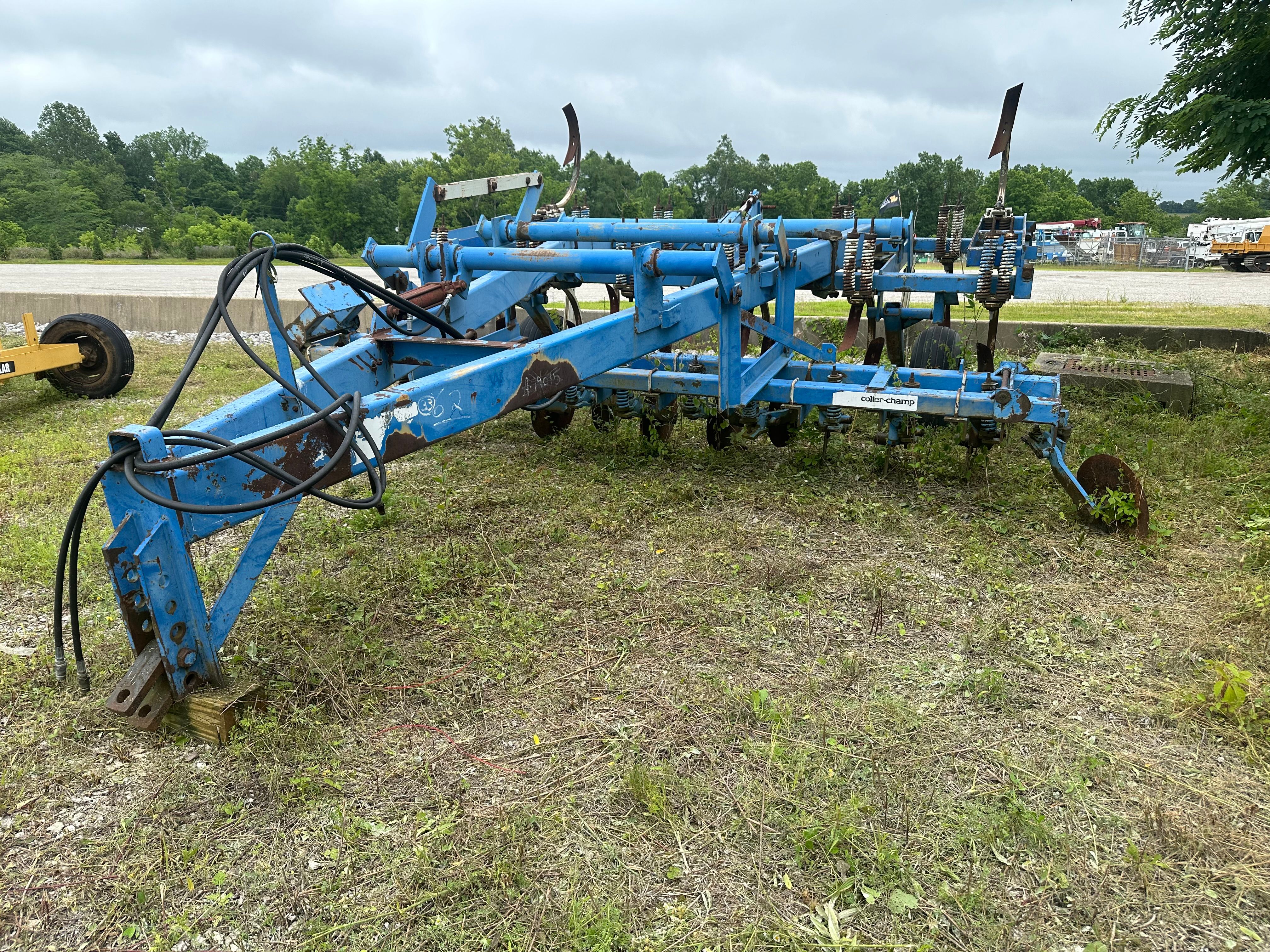 COULTER CHAMP 15' CHISEL PLOW Photo 1 Thumbnail