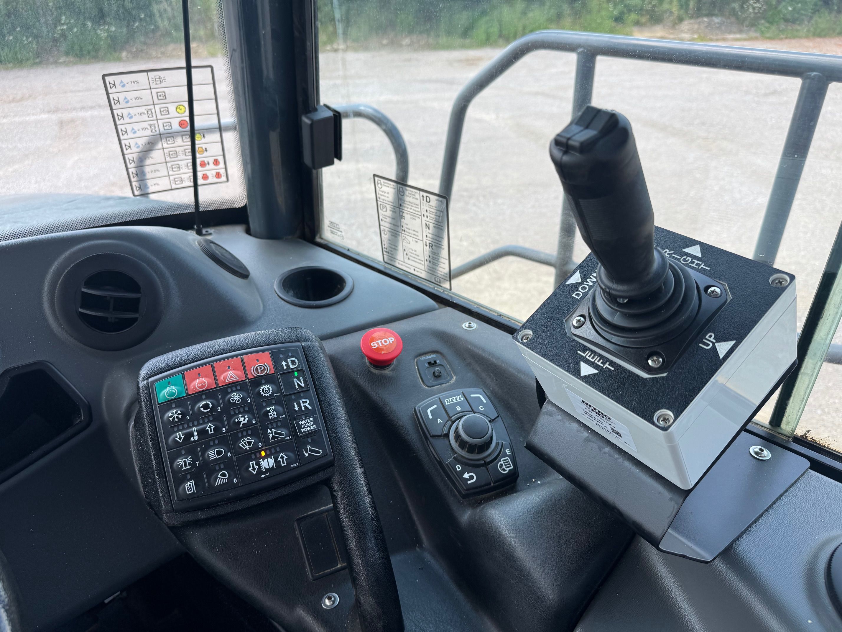 2019 BELL B25E Photo 10 Thumbnail