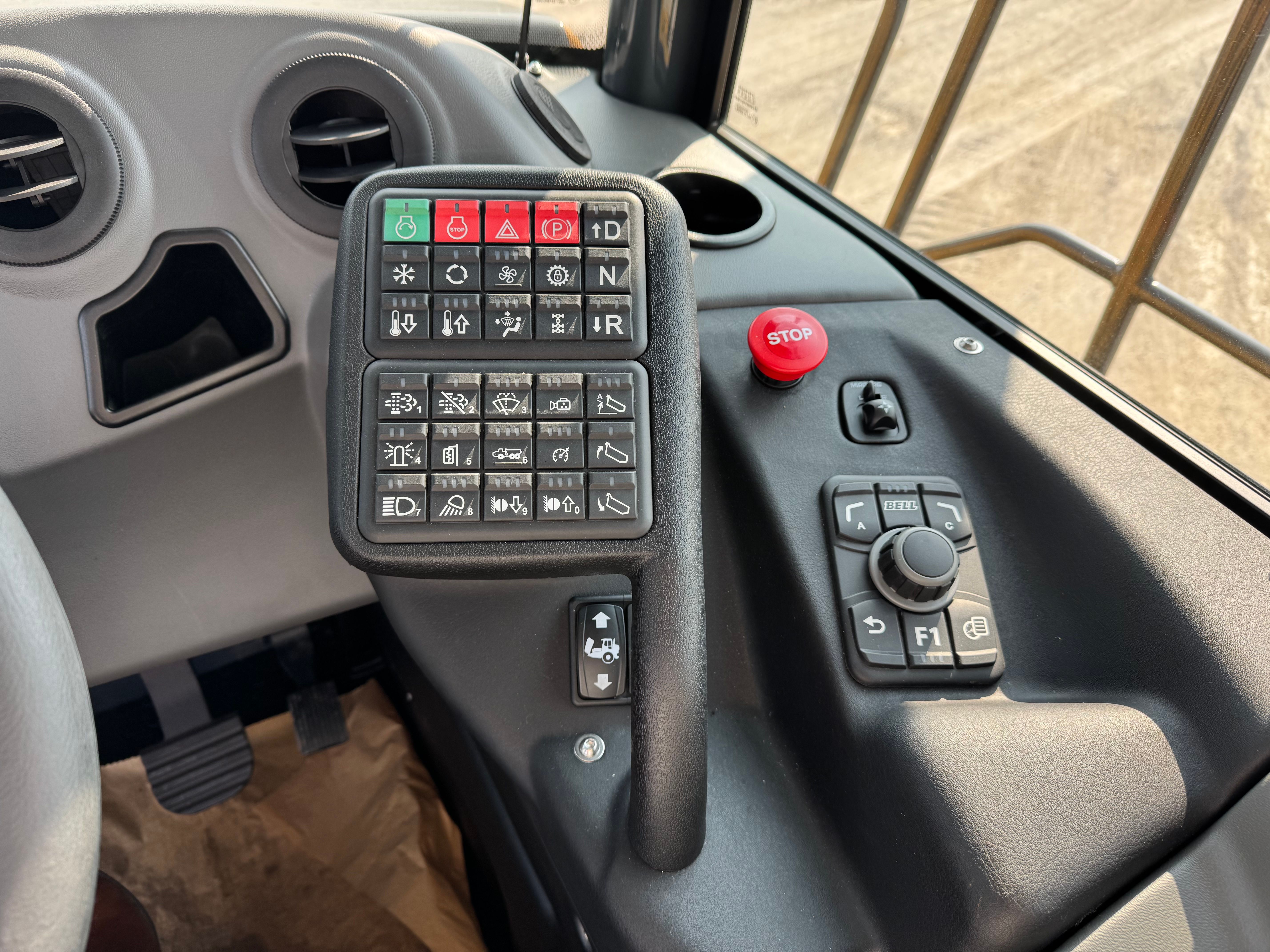 2025 BELL B30E Photo 2 Thumbnail