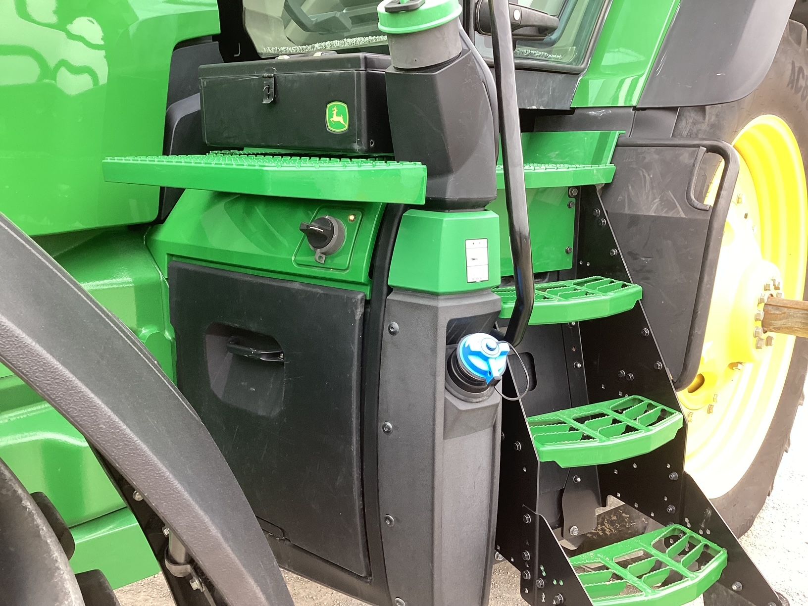 2022 JOHN DEERE 8R 310 Photo 15 Thumbnail