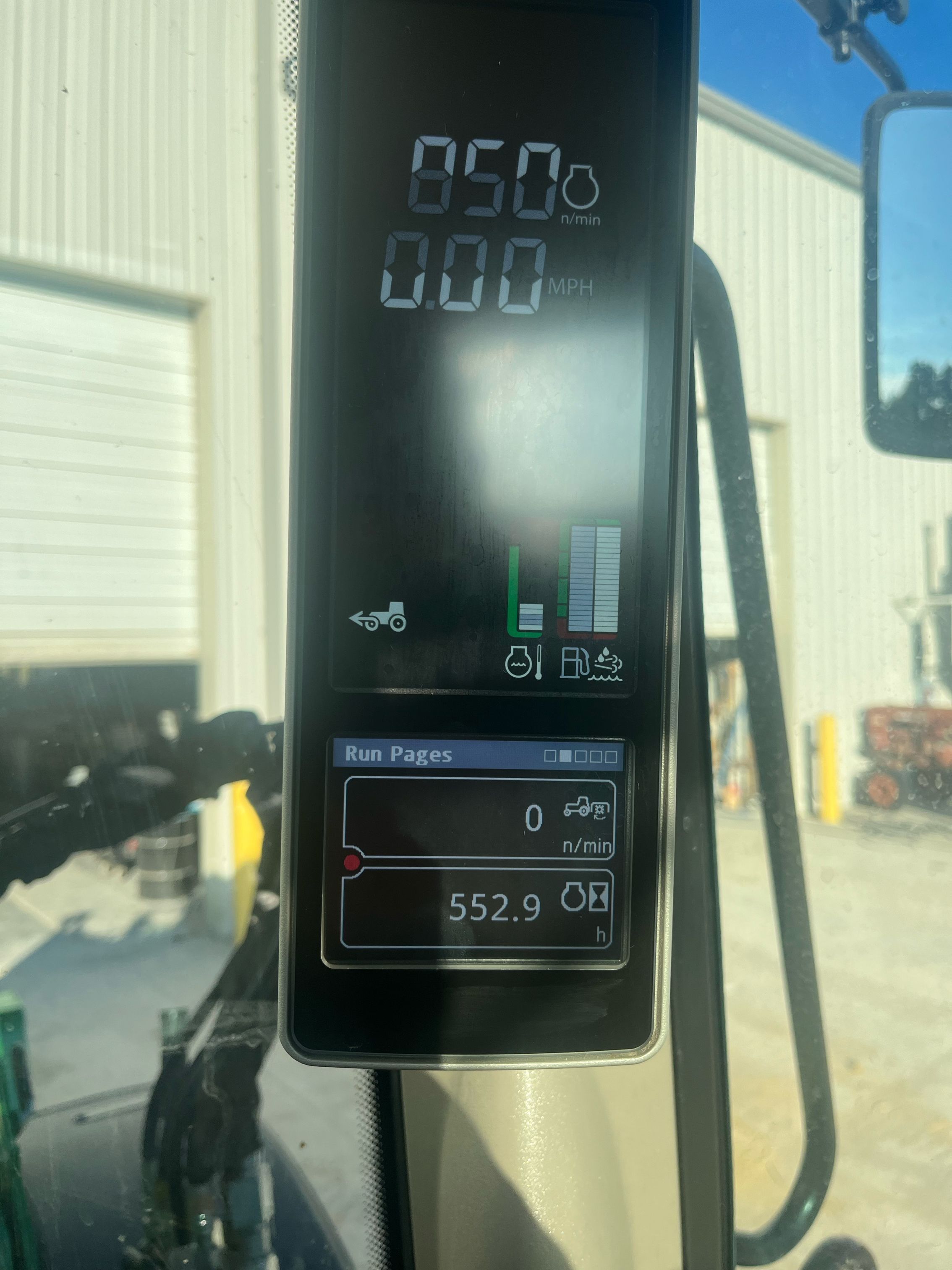 2020 JOHN DEERE 6155M Photo 8 Thumbnail