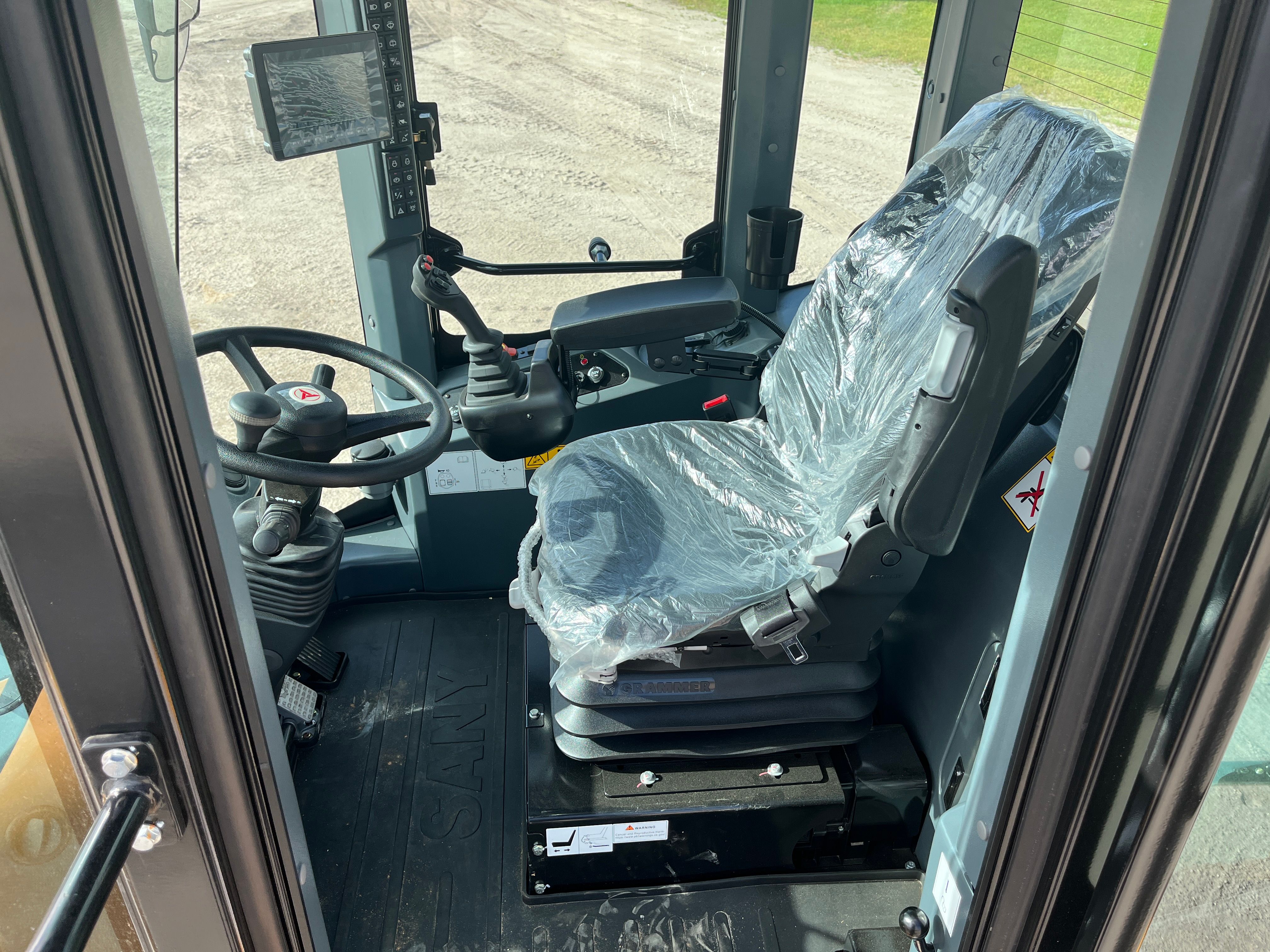 2025 SANY SW305K Photo 7 Thumbnail