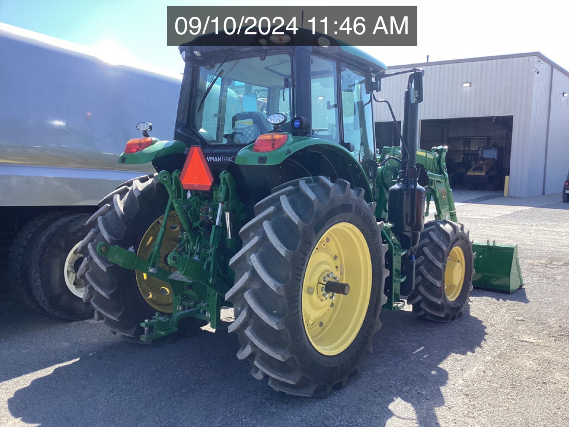 2022 JOHN DEERE 6145M Photo 5 Thumbnail
