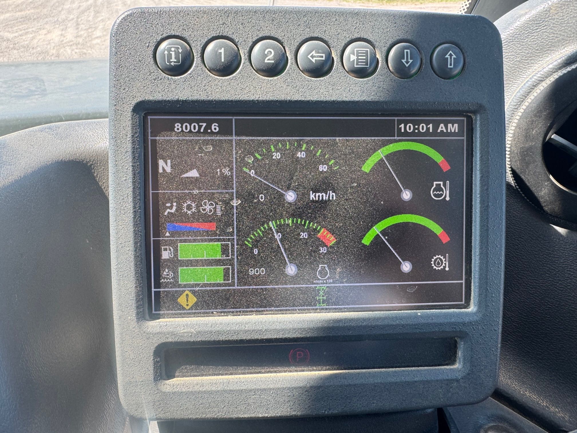 2015 JOHN DEERE 410E WATER TRUCK Photo 11 Thumbnail