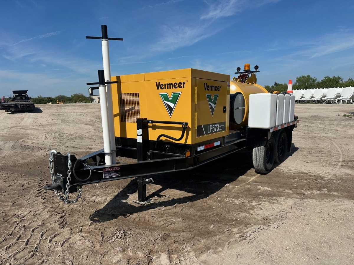 VERMEER LP573XDT T/A VAC TRAILER Photo 1