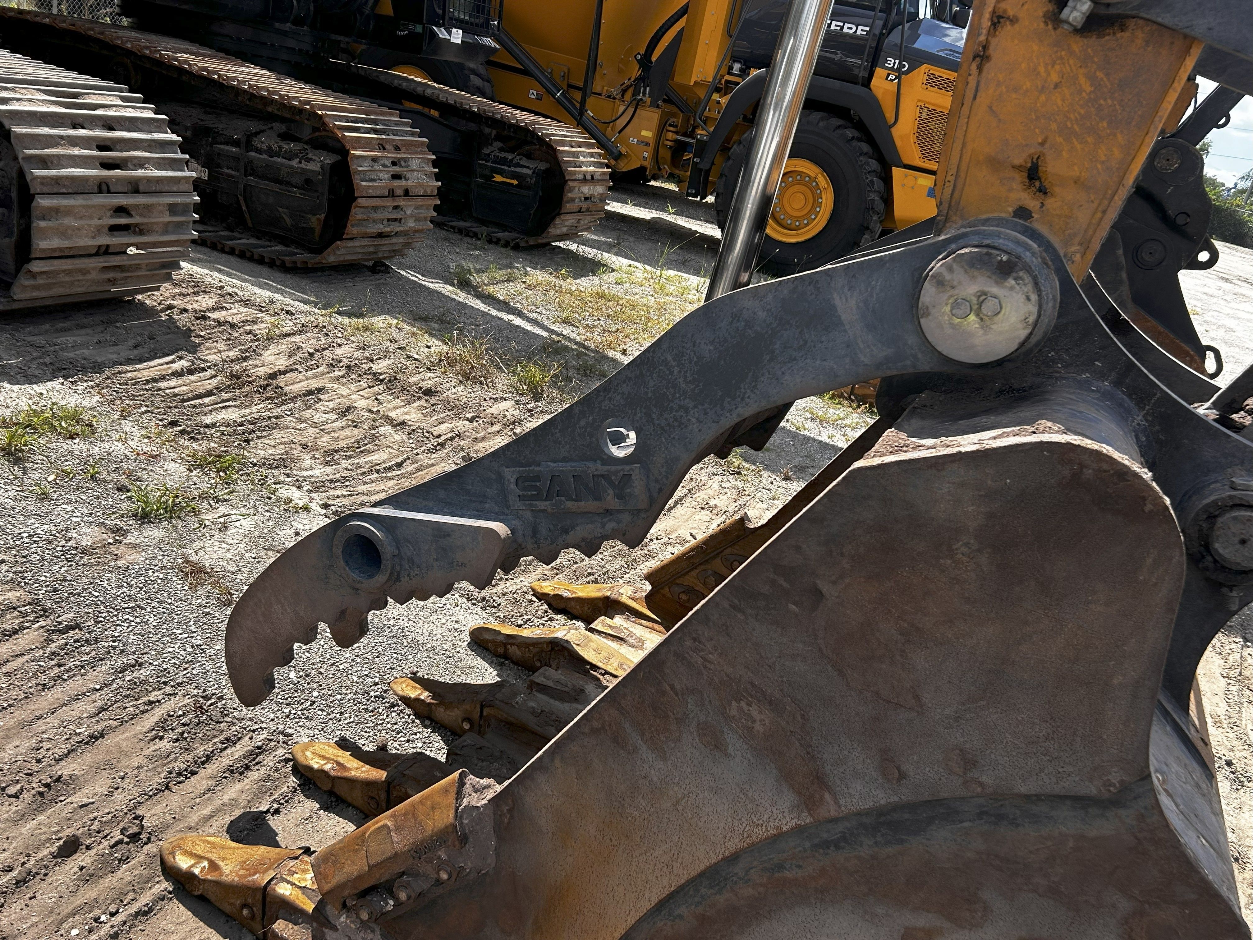 WB SHORT THUMB FOR NEW MODEL SY335C Photo 2 Thumbnail