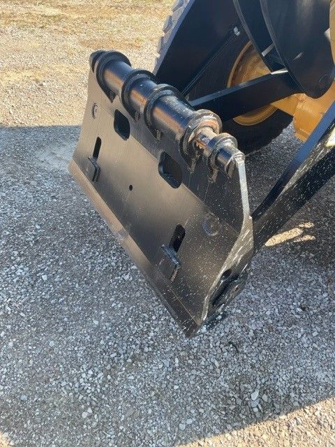 HYDRAULIC QUICK COUPLER FOR SW305K Photo 2 Thumbnail