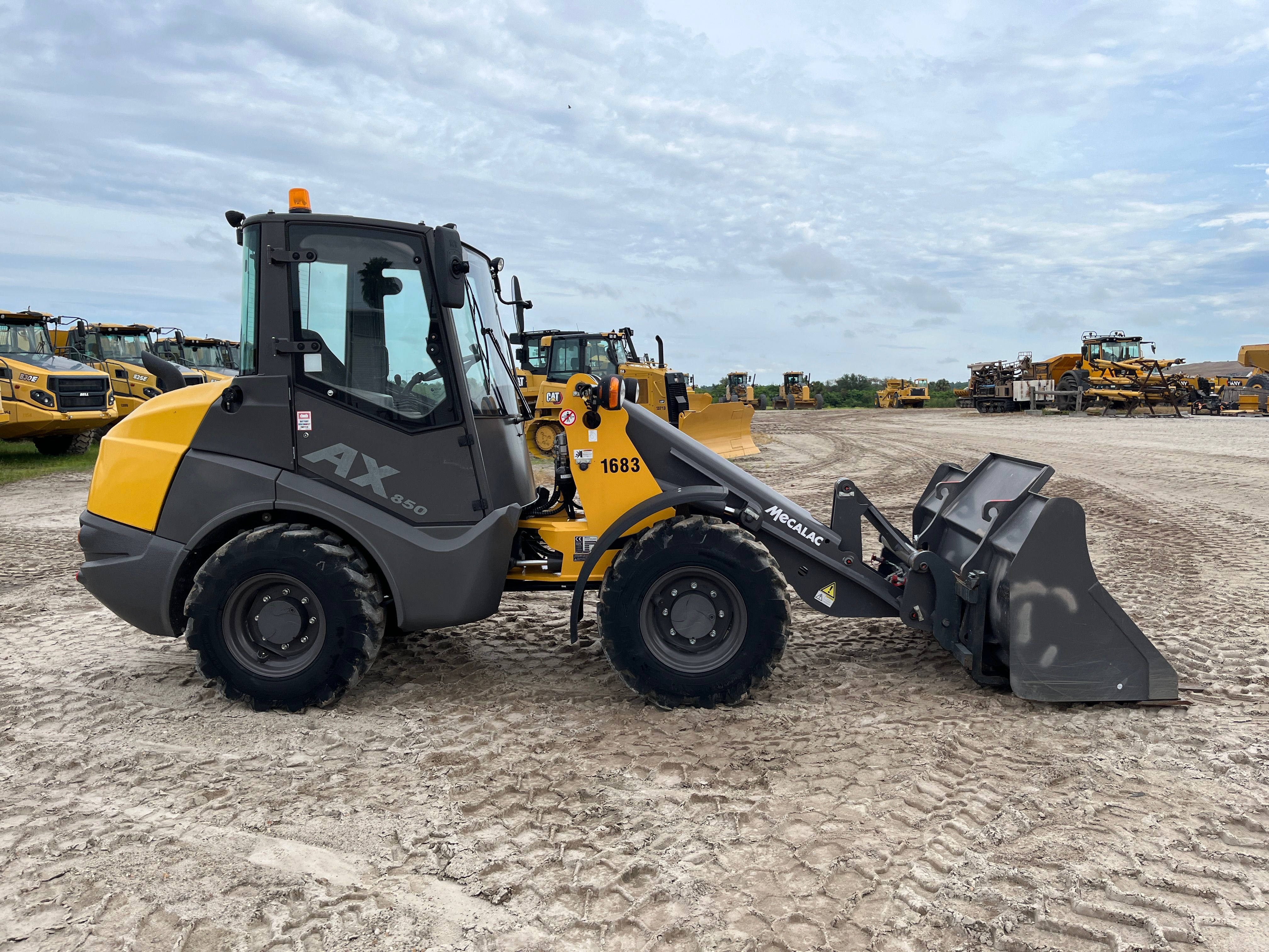 2024 MECALAC AX850 Photo 5 Thumbnail