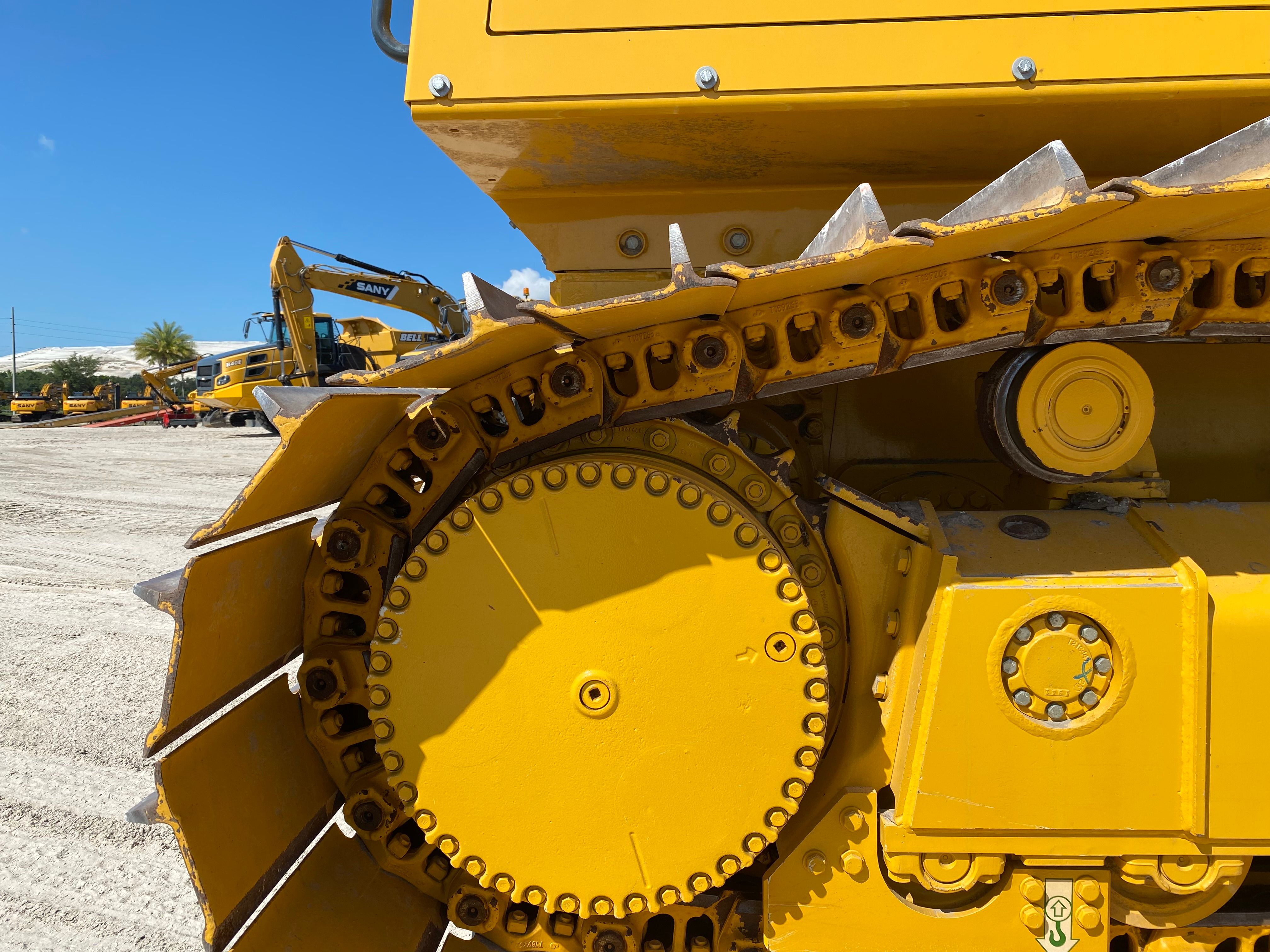 2022 JOHN DEERE 850L LGP Photo 7 Thumbnail