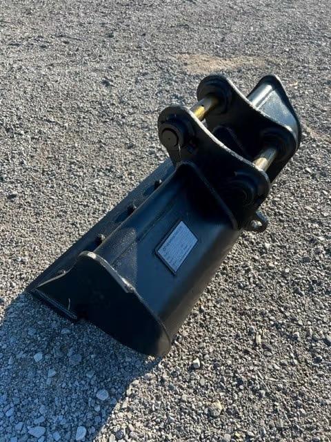 36" EXCAVATOR DITCH CLEANING BUCKET 40MM PIN Photo 2 Thumbnail