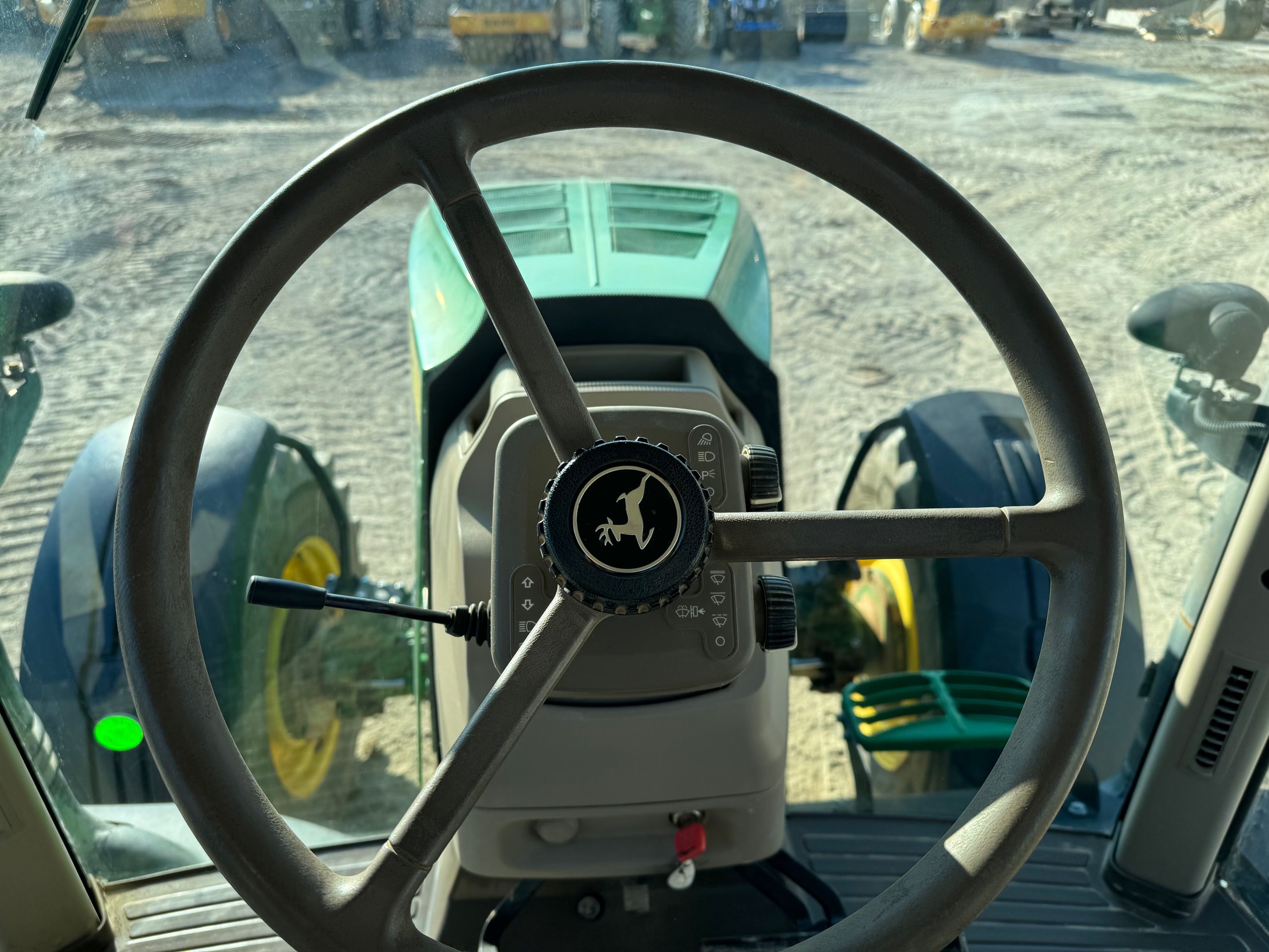 2013 JOHN DEERE 7200R Photo 8 Thumbnail