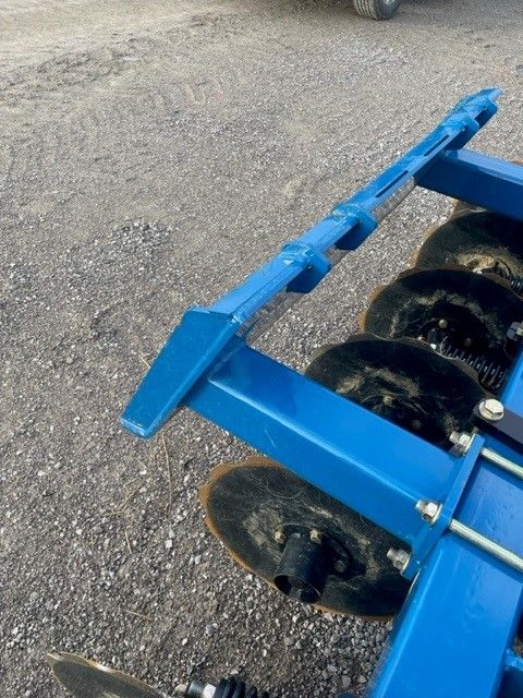 SKID STEER BRACKET FOR 8' STRAW CRIMPER Photo 4 Thumbnail