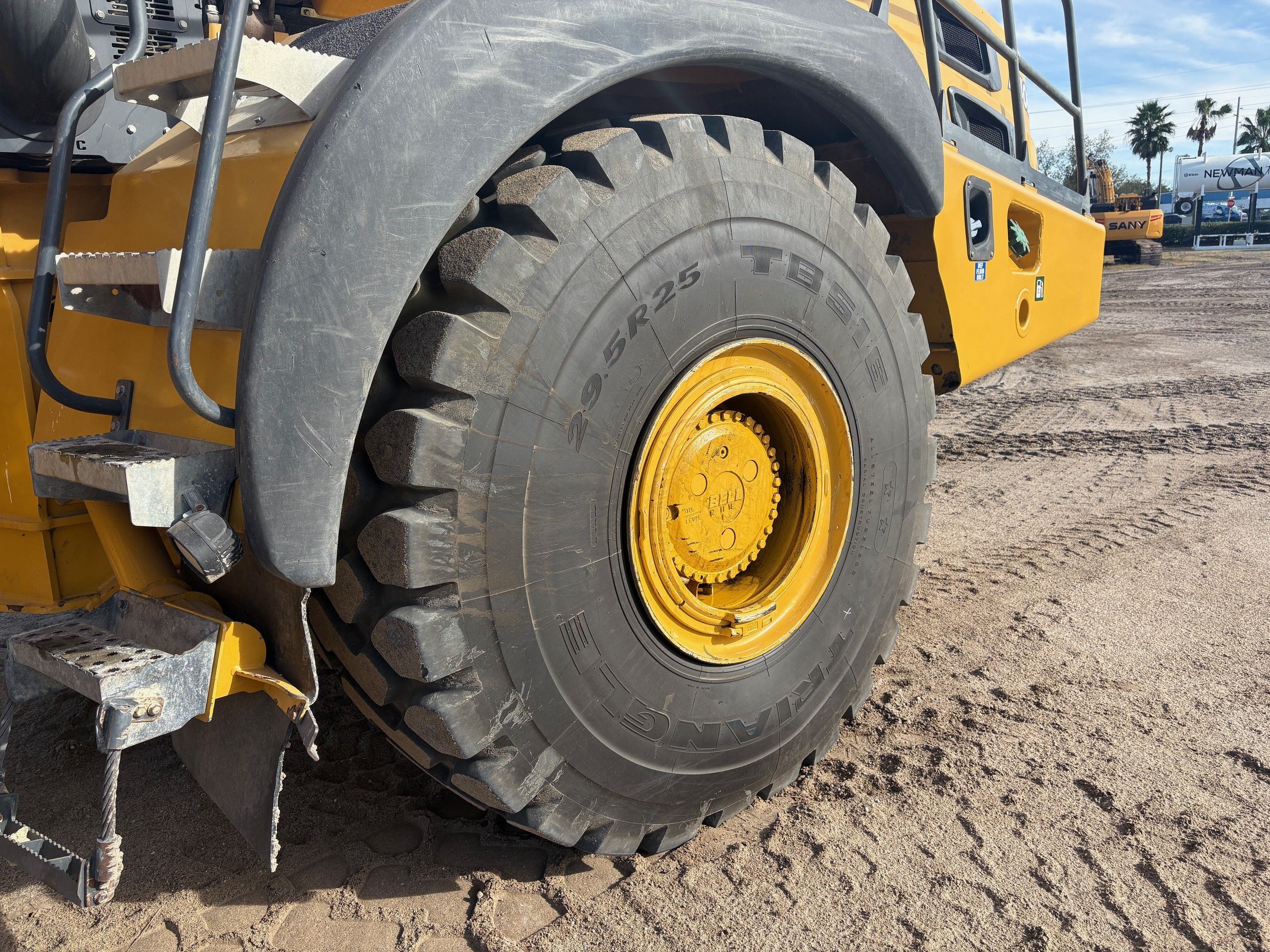 2019 BELL B40E Photo 12 Thumbnail