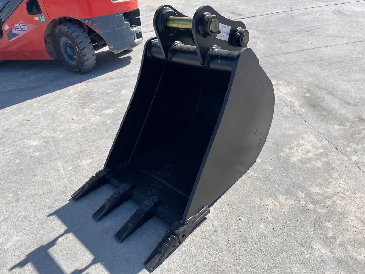 24" BUCKET FOR SY60C Photo 1