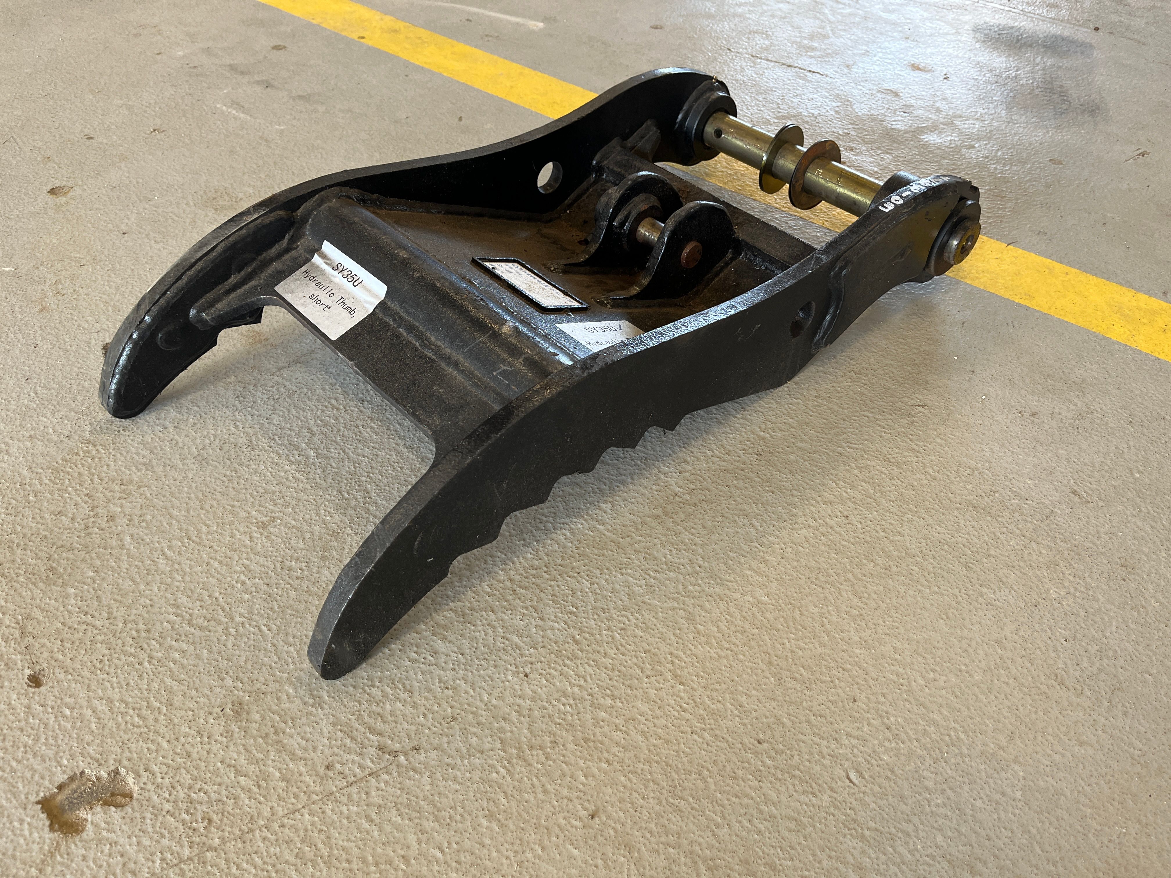 THS THUMB SHORT (NO QUICK COUPLER) FOR SY35U Photo 1 Thumbnail