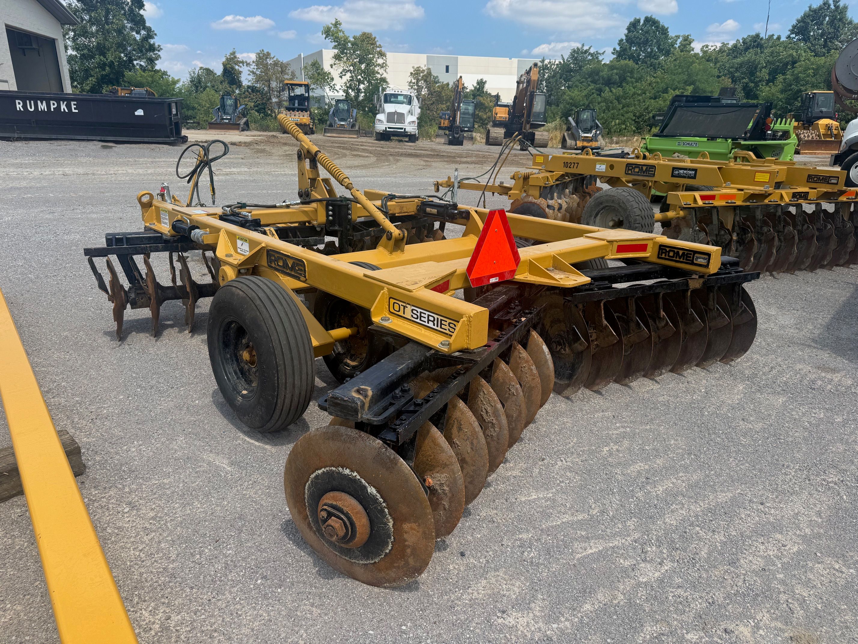 ROME 10' TANDEM DISC HARROW Photo 2 Thumbnail