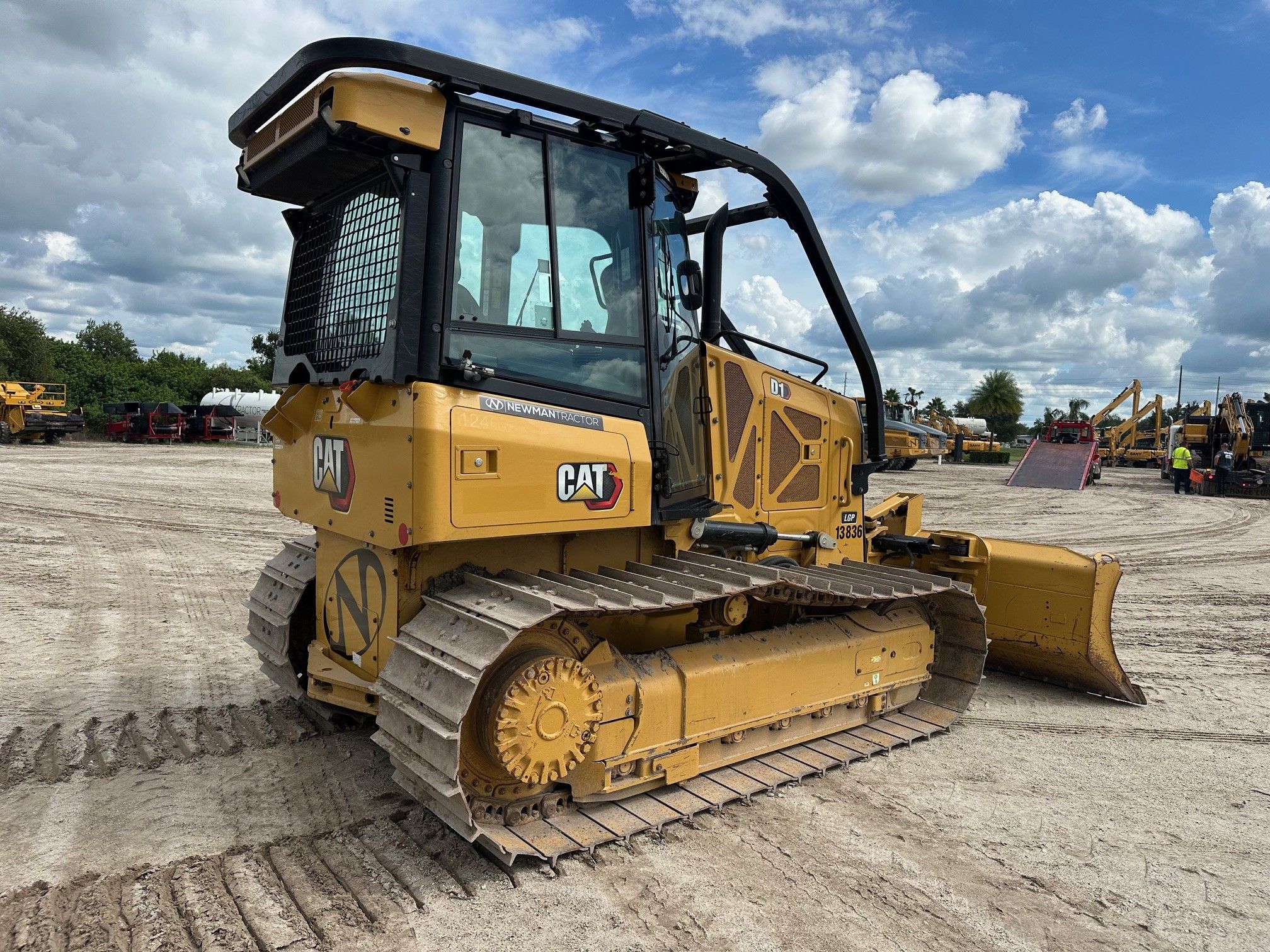 2022 CAT D1 Photo 4 Thumbnail