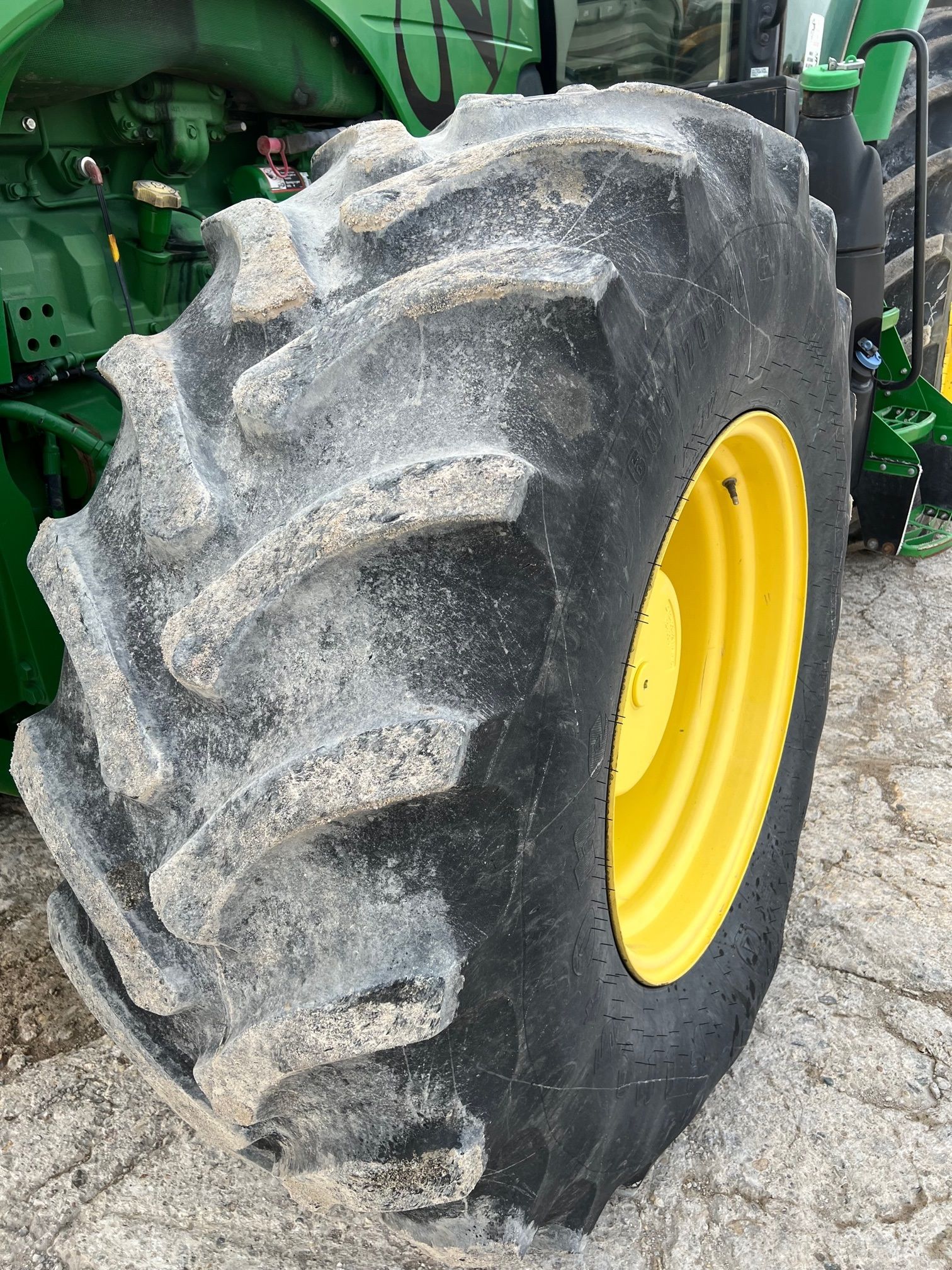 2015 JOHN DEERE 8270R Photo 7 Thumbnail