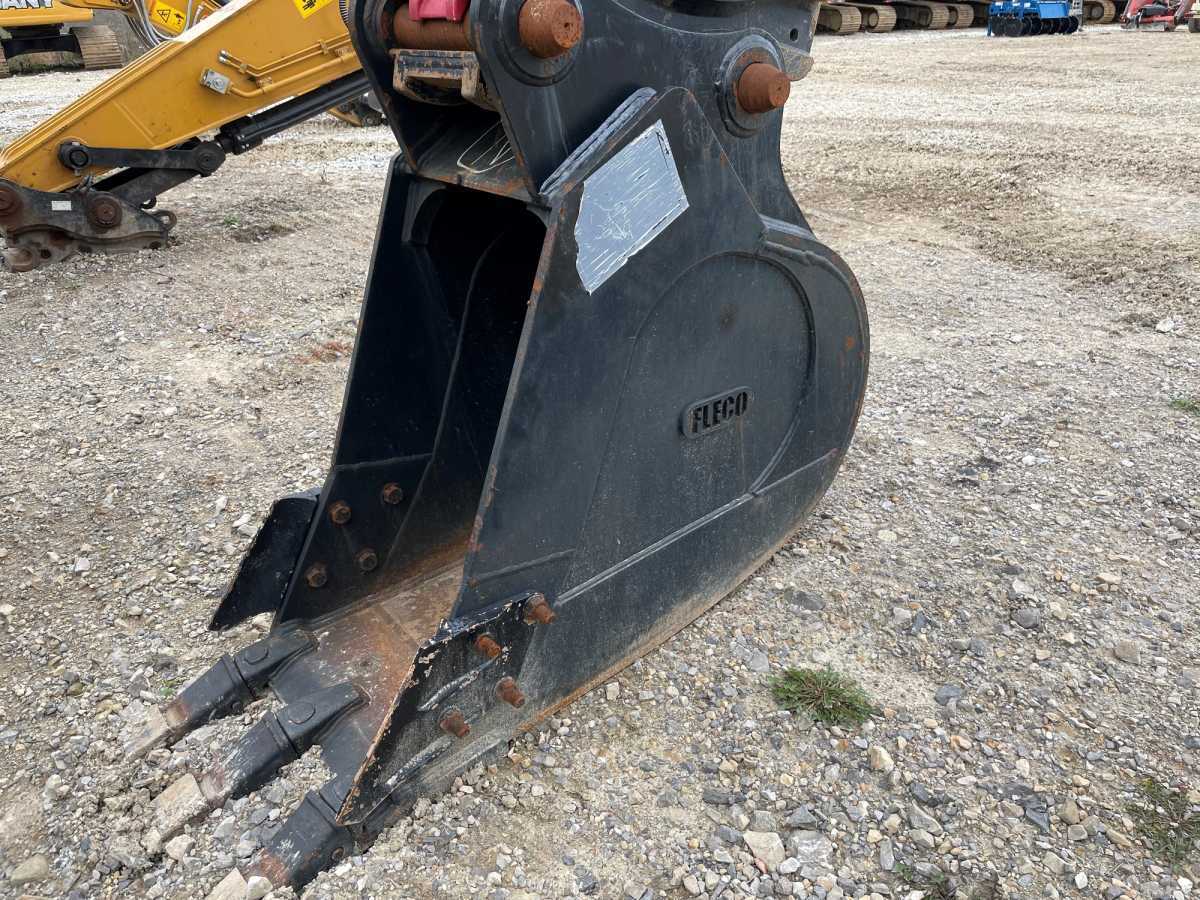 24" BUCKET FOR SY215C Photo 1