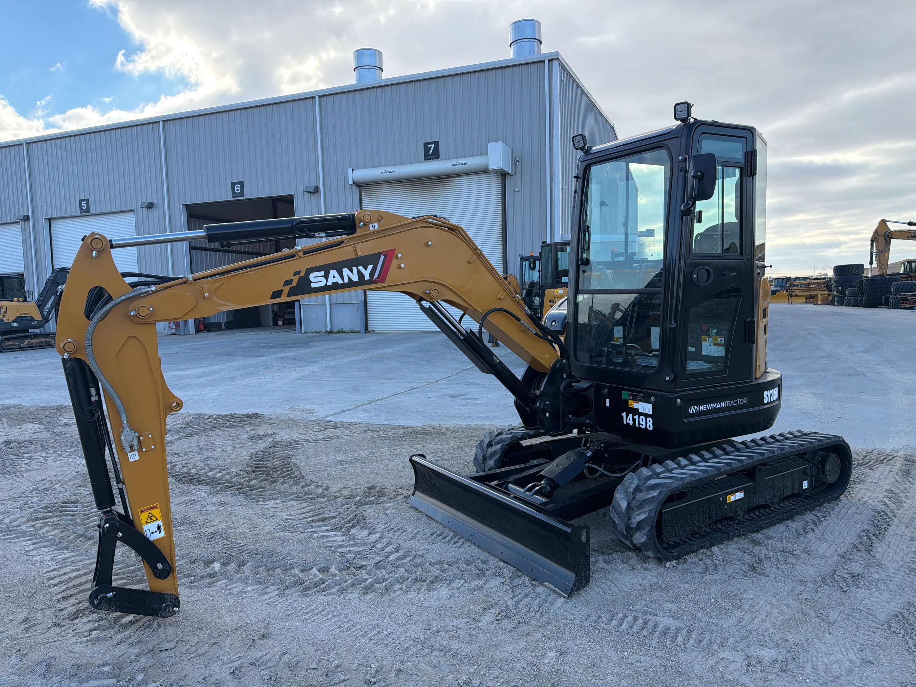 Equipment Photo - EQ14198 Thumbnail