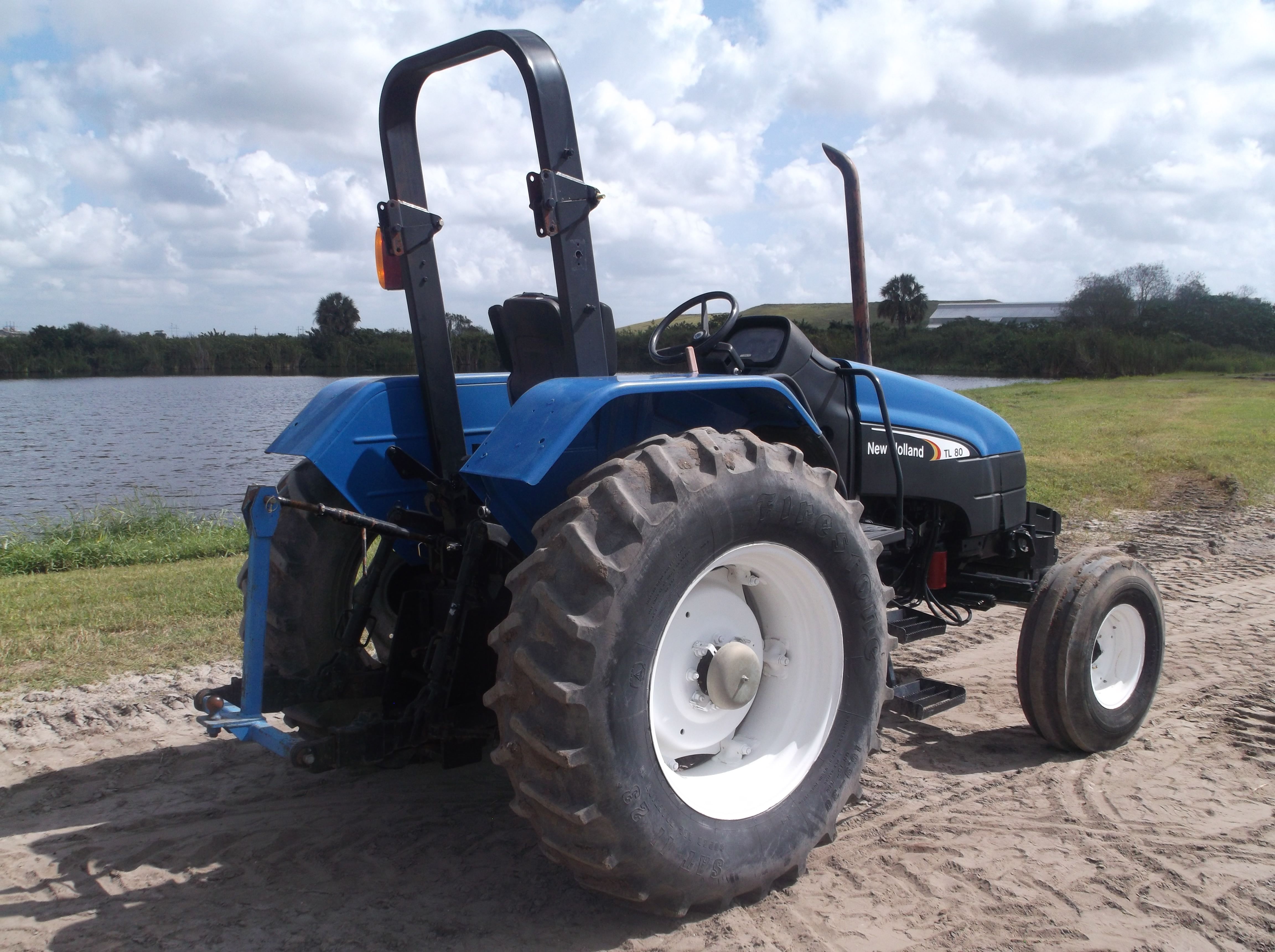 2003 NEW HOLLAND TL80 Photo 5 Thumbnail