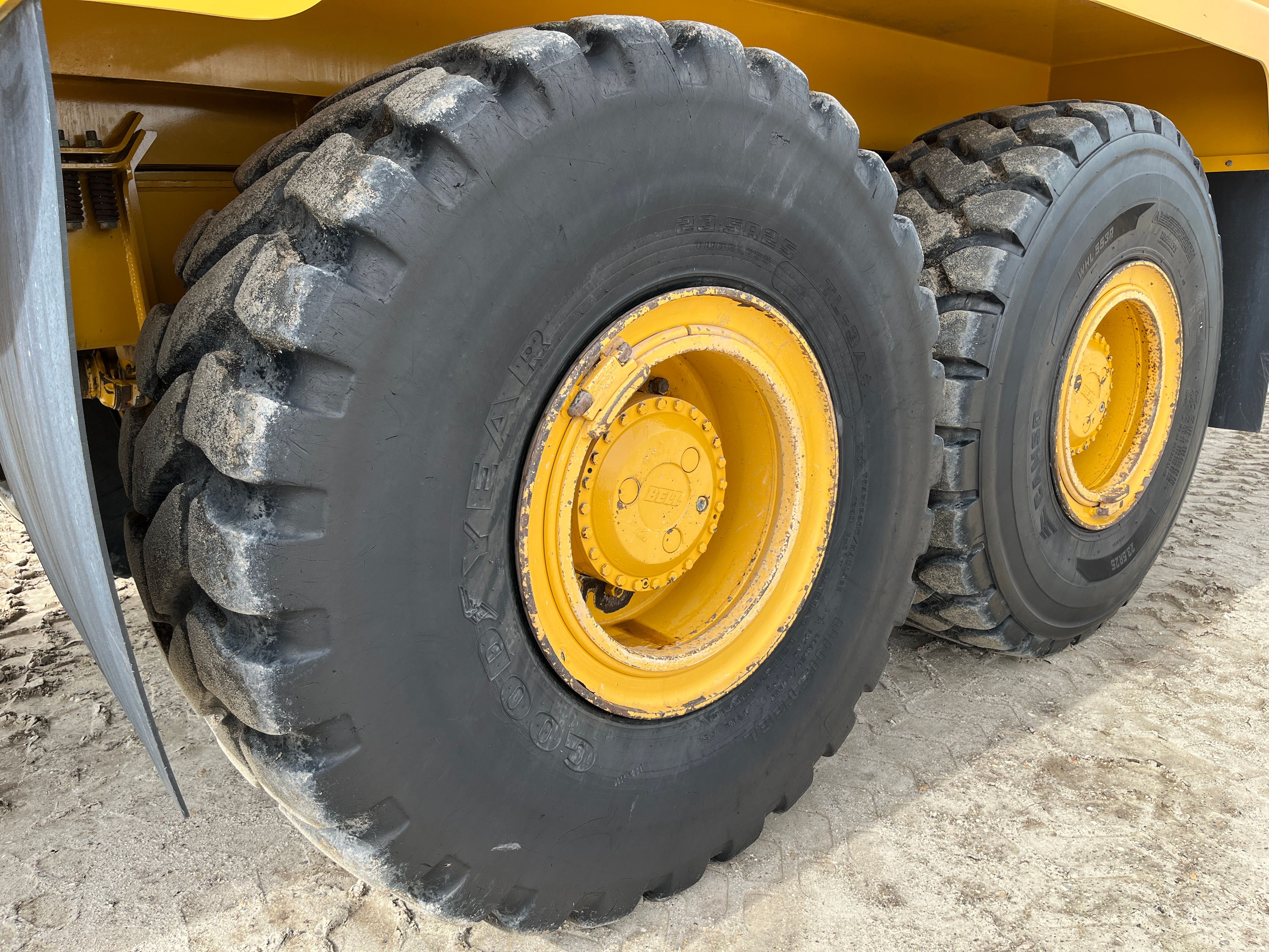 2020 BELL B30E Photo 12 Thumbnail