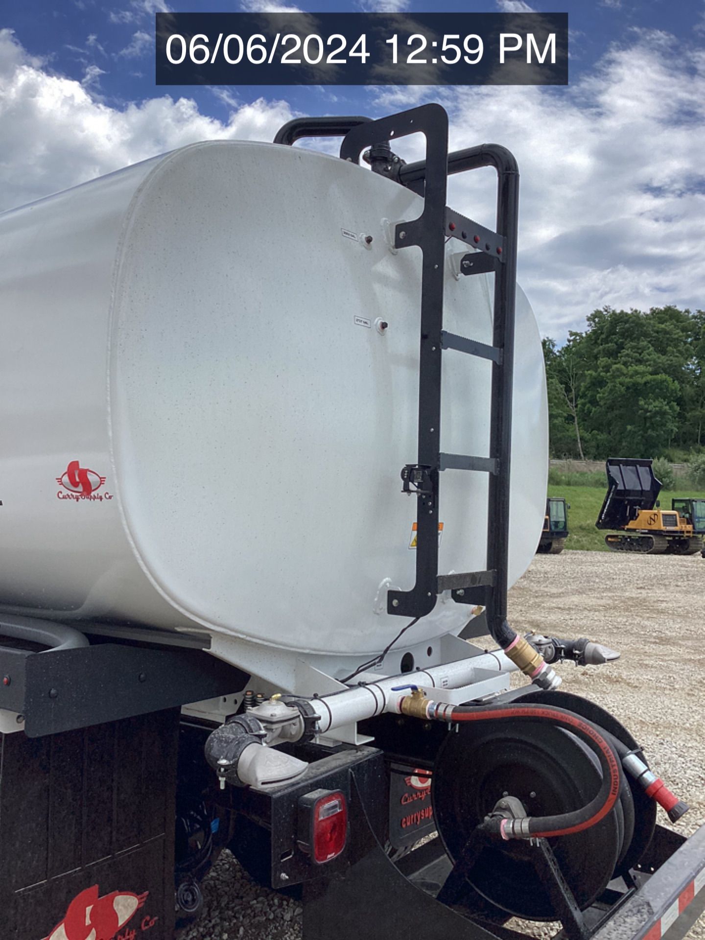 2025 PETERBILT 548 WATER Photo 13 Thumbnail