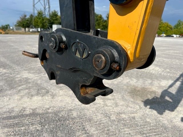 MANUAL QUICK COUPLER FOR SY50U Photo 1 Thumbnail