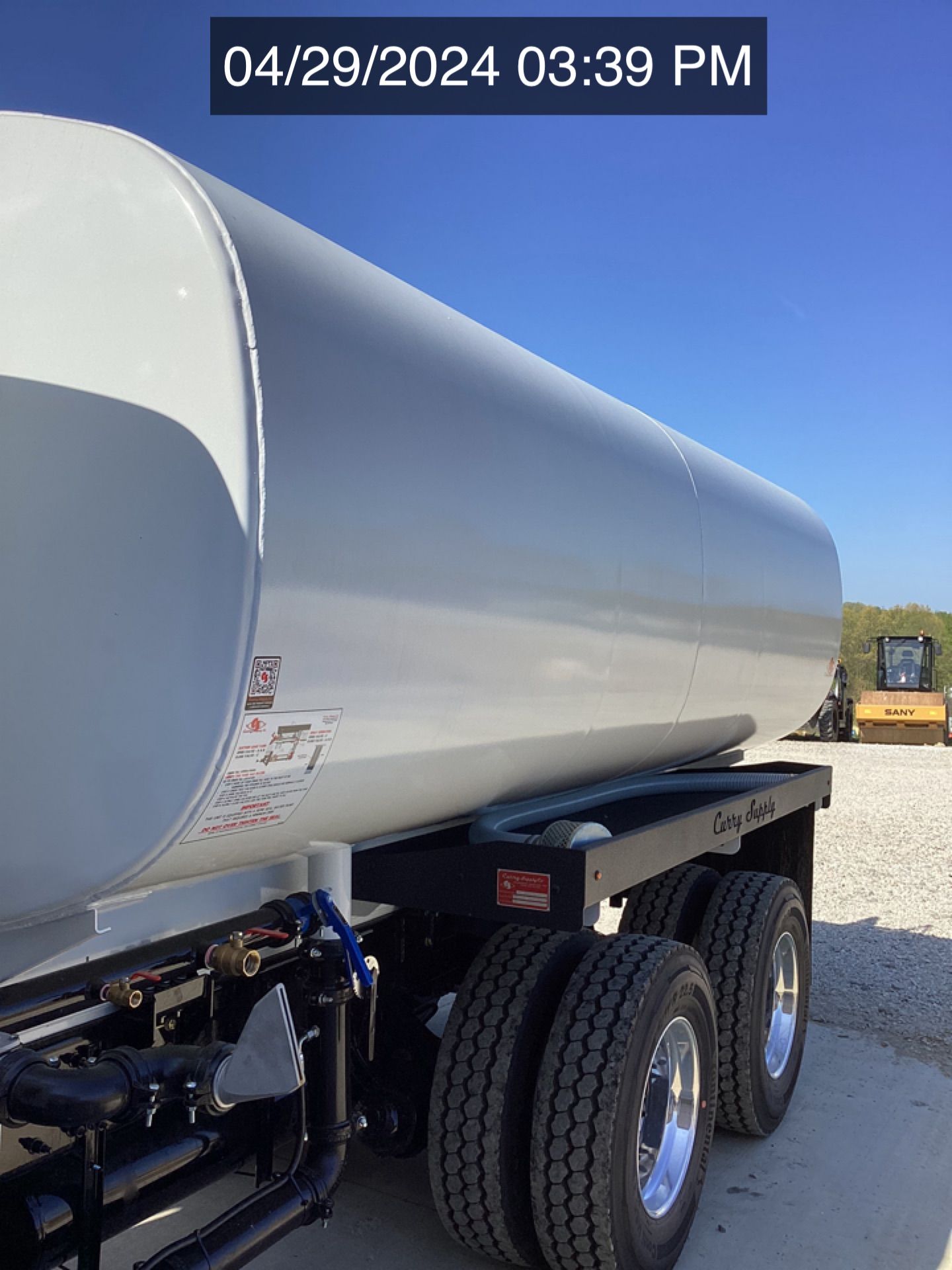 2025 PETERBILT 548 WATER Photo 4 Thumbnail