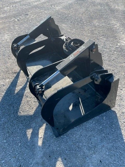 72" SKID STEER GRAPPLE BUCKET Photo 4 Thumbnail