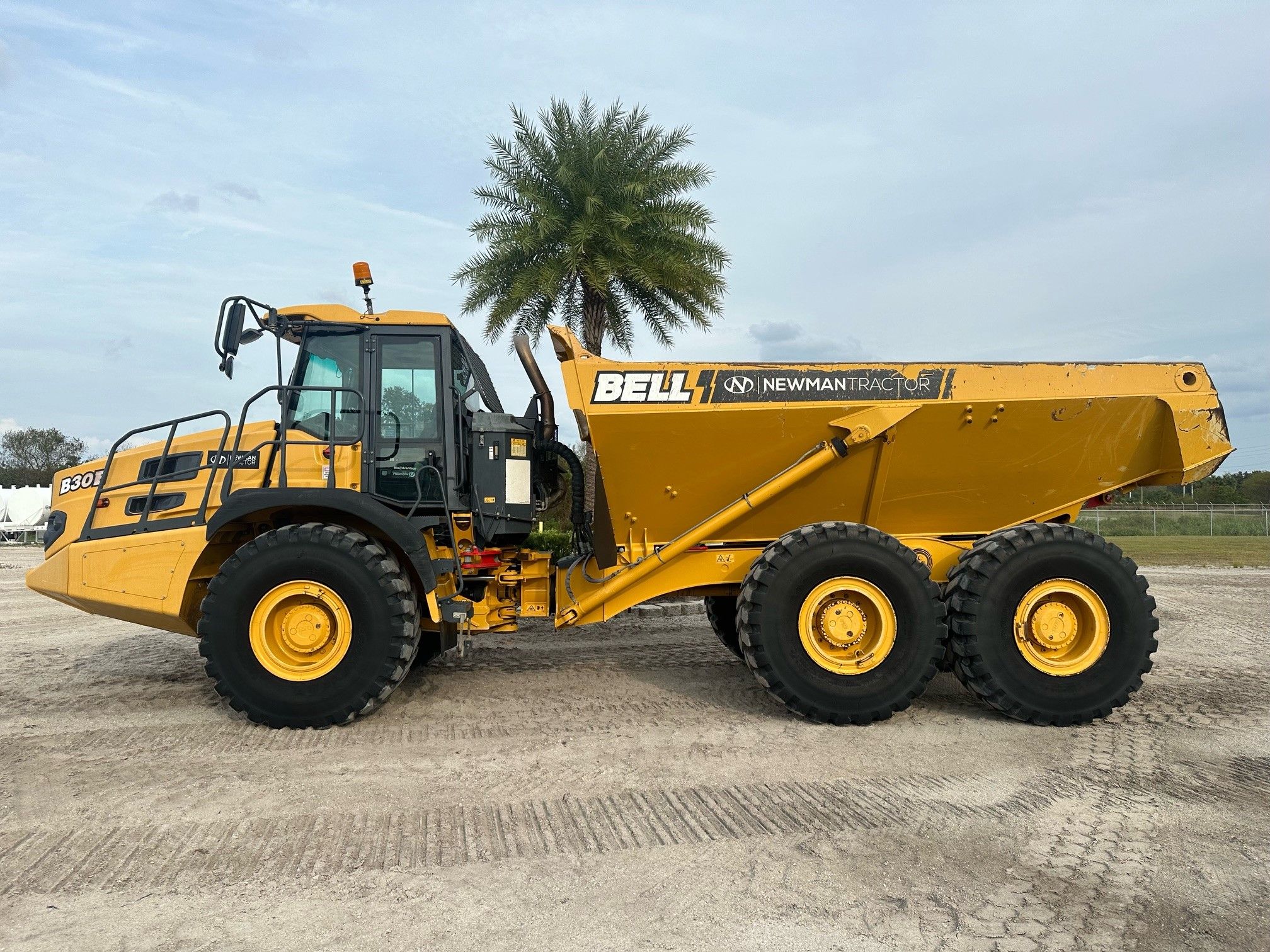 2020 BELL B30E Photo 2 Thumbnail