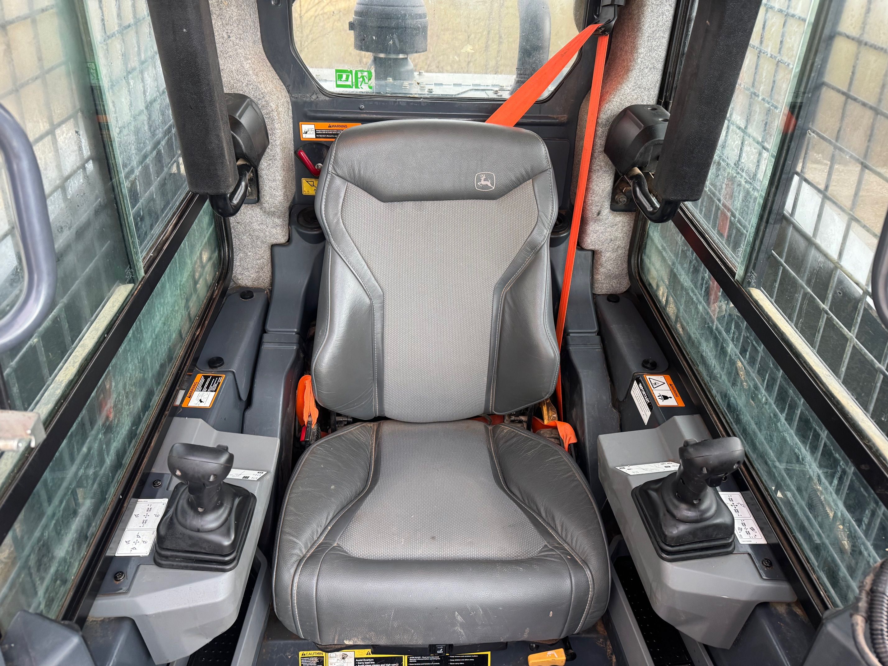 2024 JOHN DEERE 333P Photo 7 Thumbnail