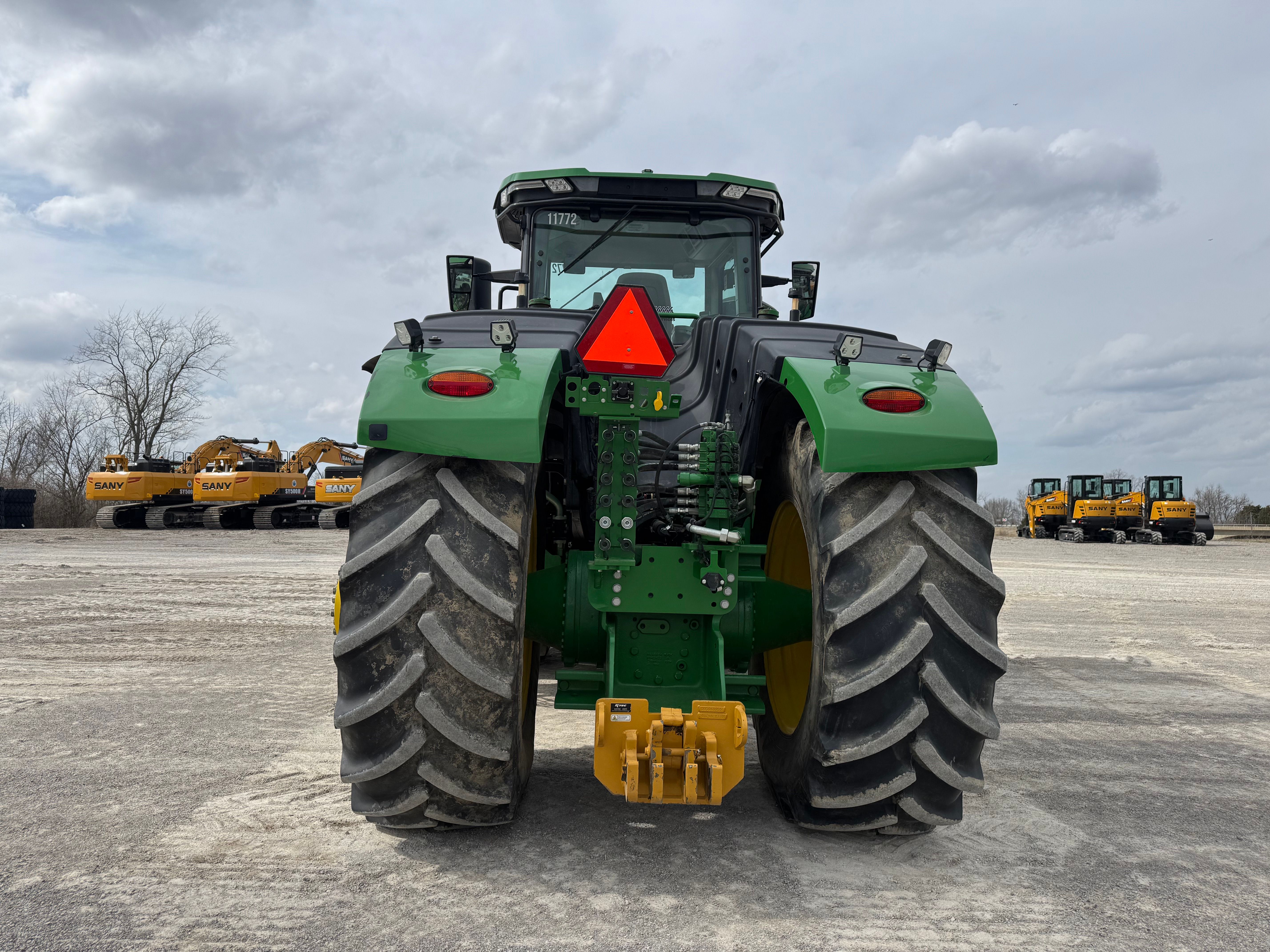 2022 JOHN DEERE 9R 590 Photo 10 Thumbnail