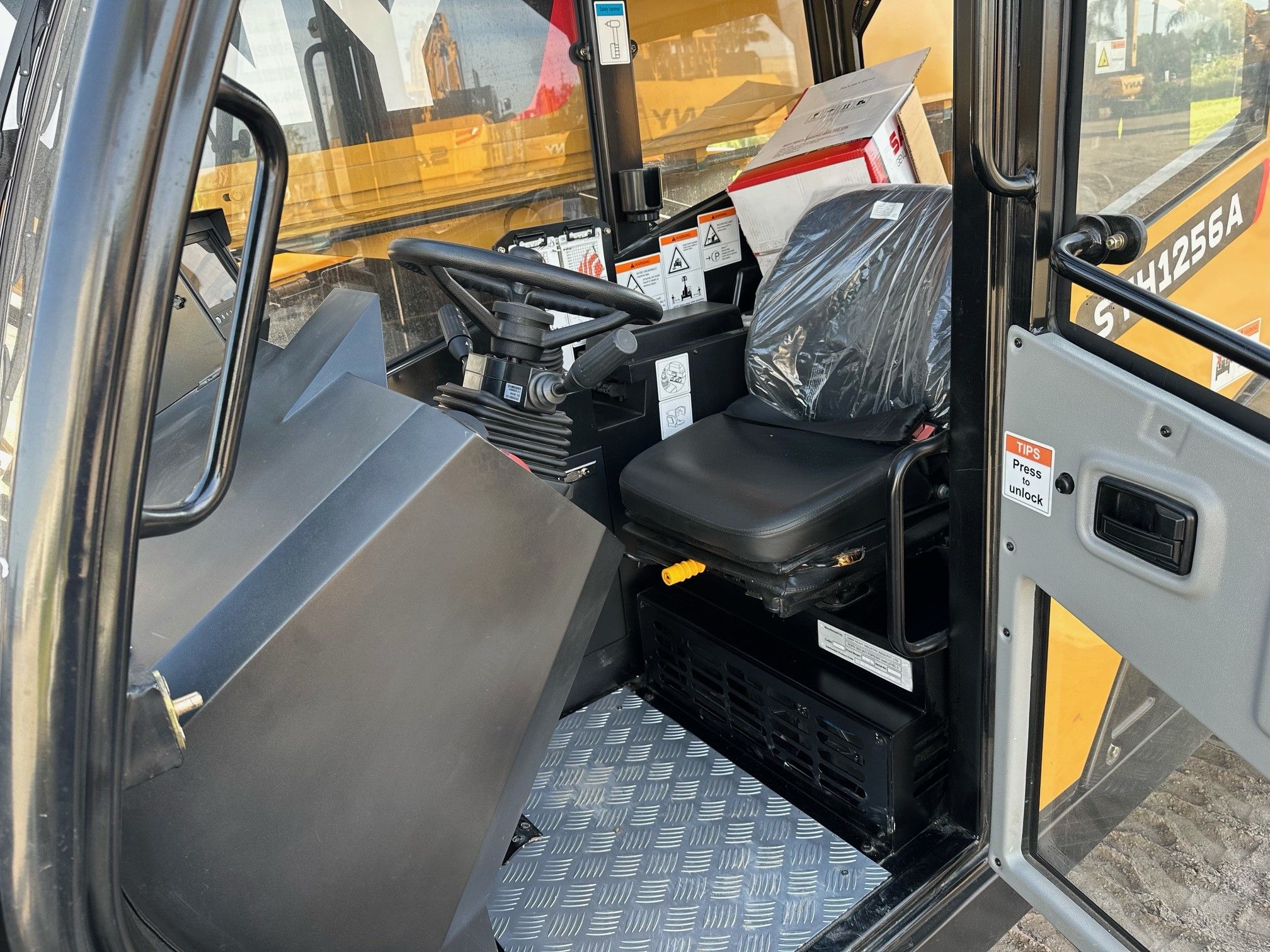 2024 SANY STH1256A-CAB Photo 7 Thumbnail