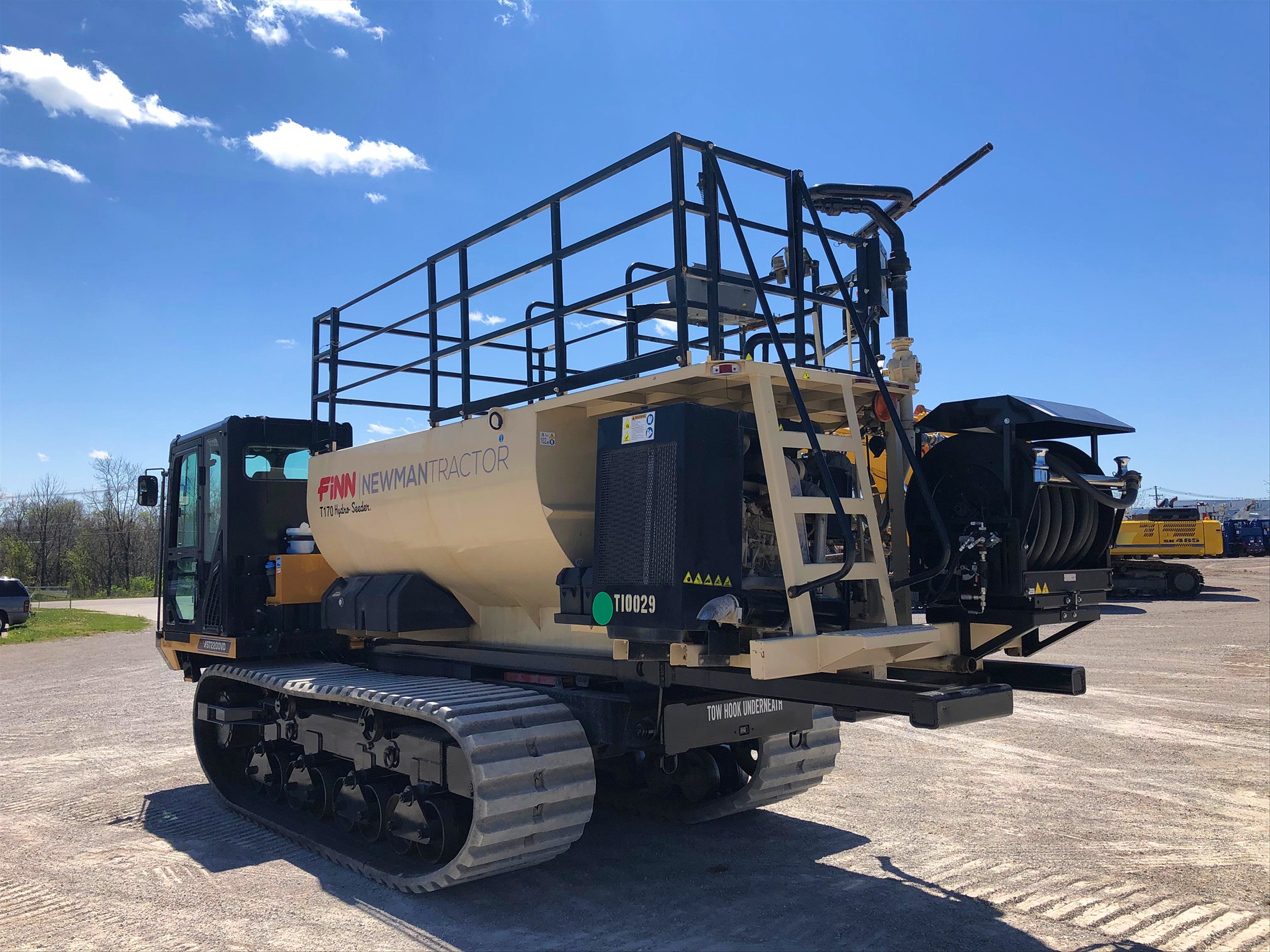 2018 MOROOKA MST 2200VD Photo 2 Thumbnail