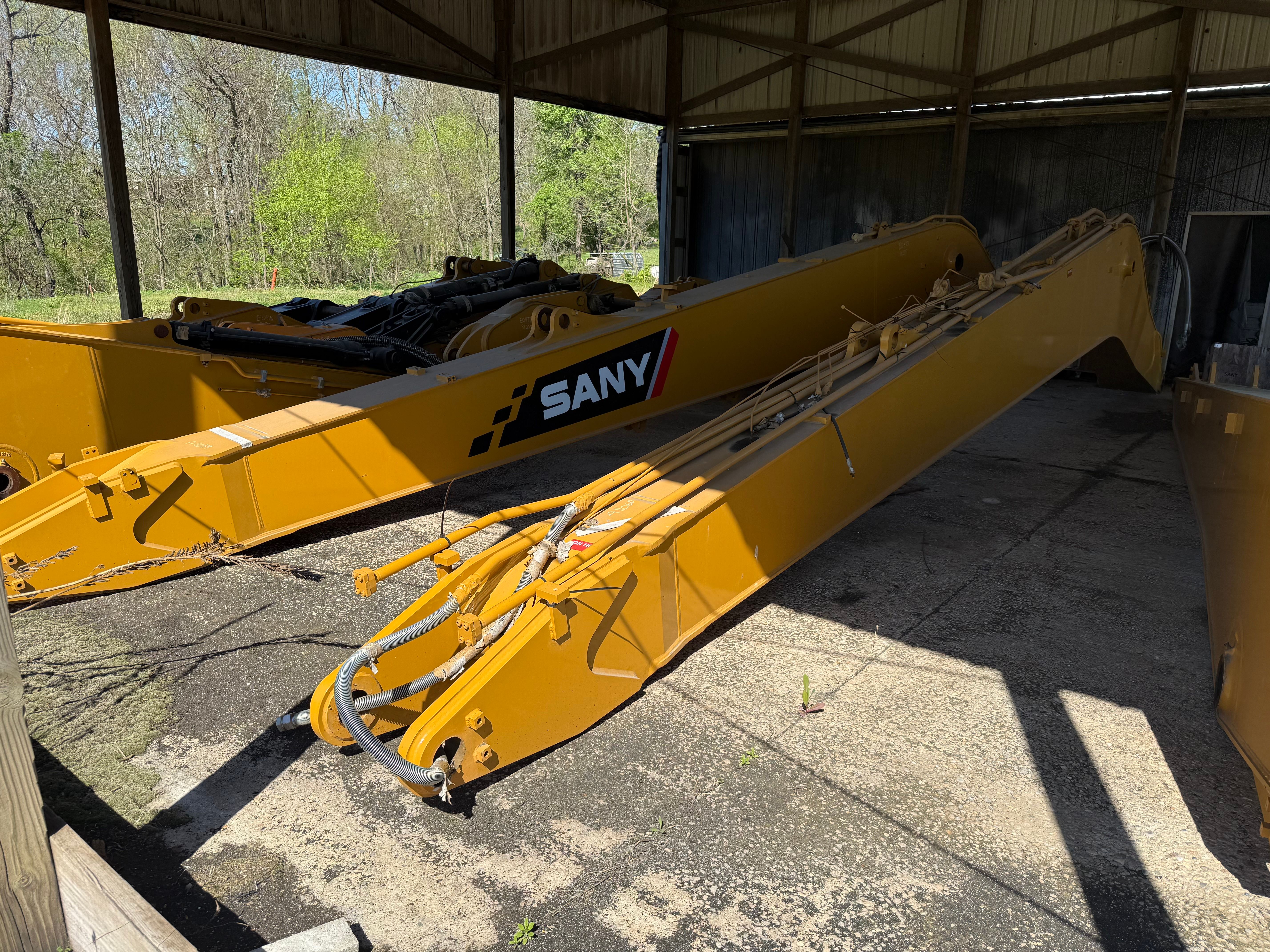 SANY SY235 LONG REACH (BOOM) Photo 2 Thumbnail